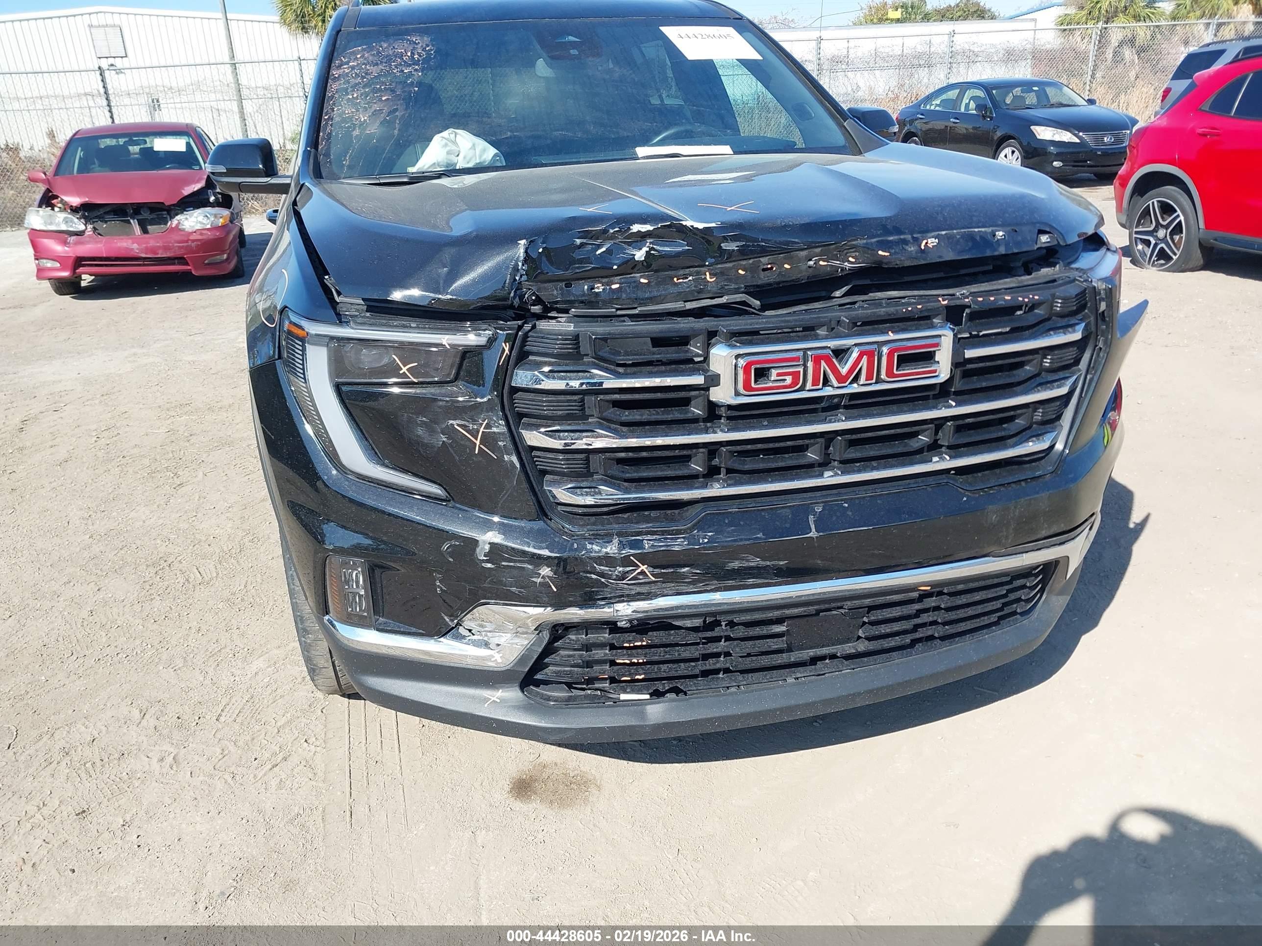 GMC ACADIA image 6