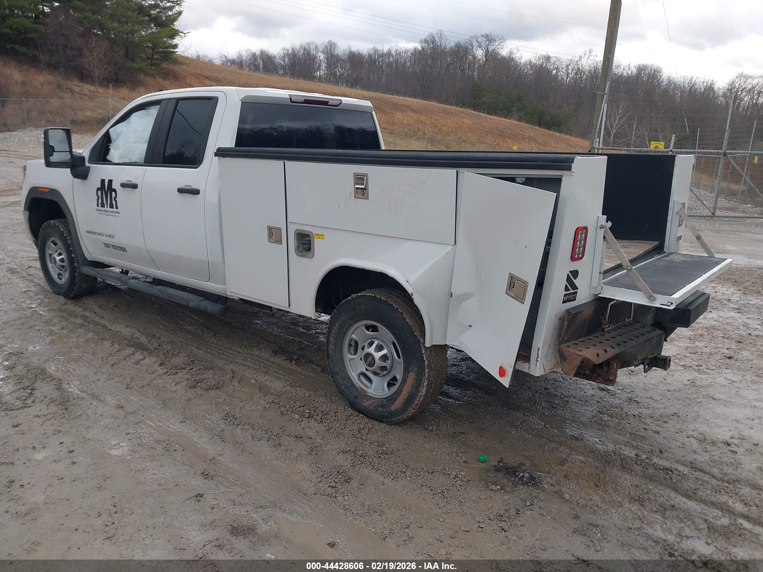 GMC SIERRA image 3