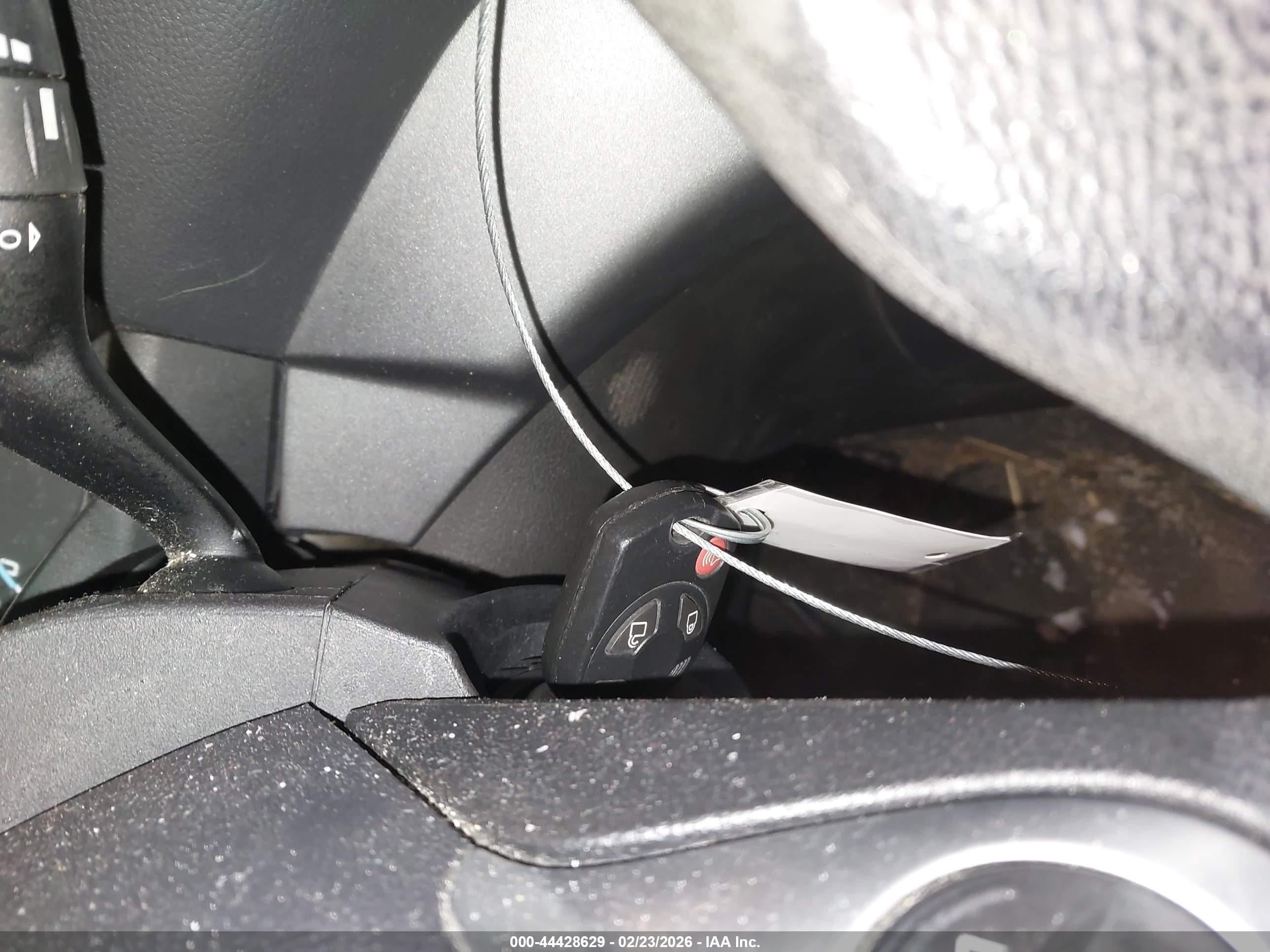 FORD ESCAPE image 11