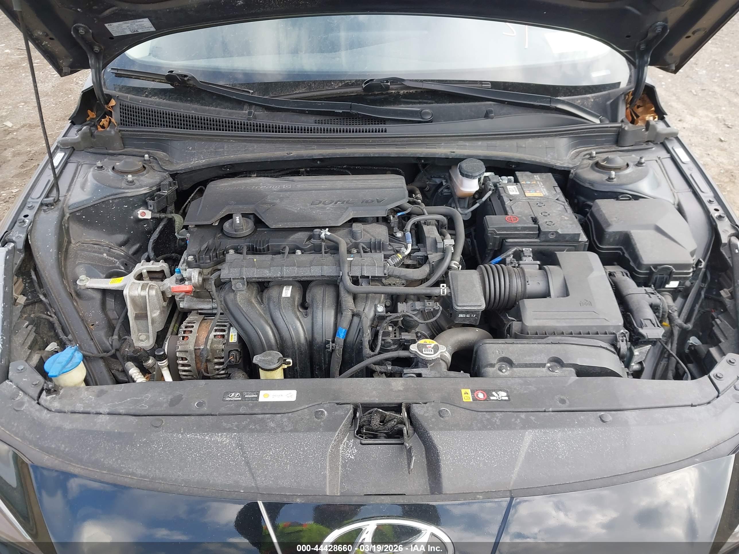 HYUNDAI ELANTRA image 10