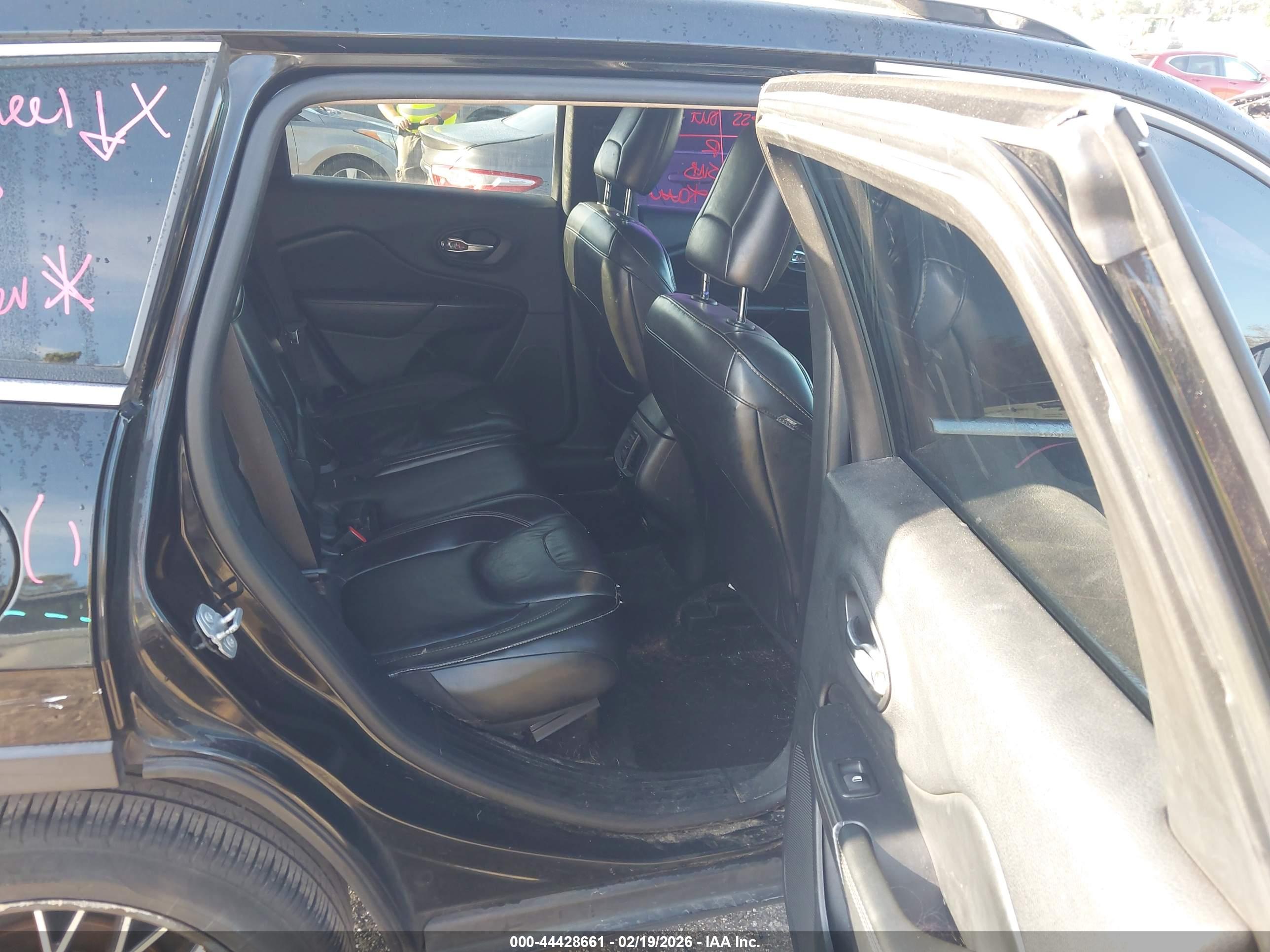 JEEP CHEROKEE image 8