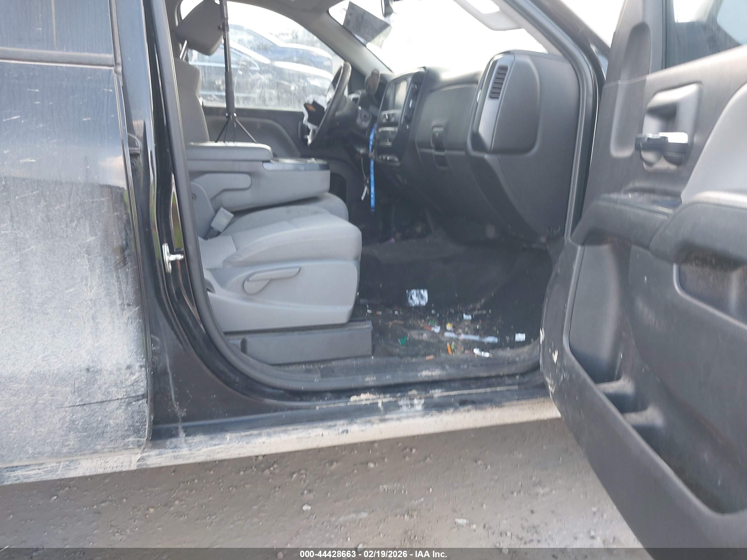 CHEVROLET SILVERADO image 5