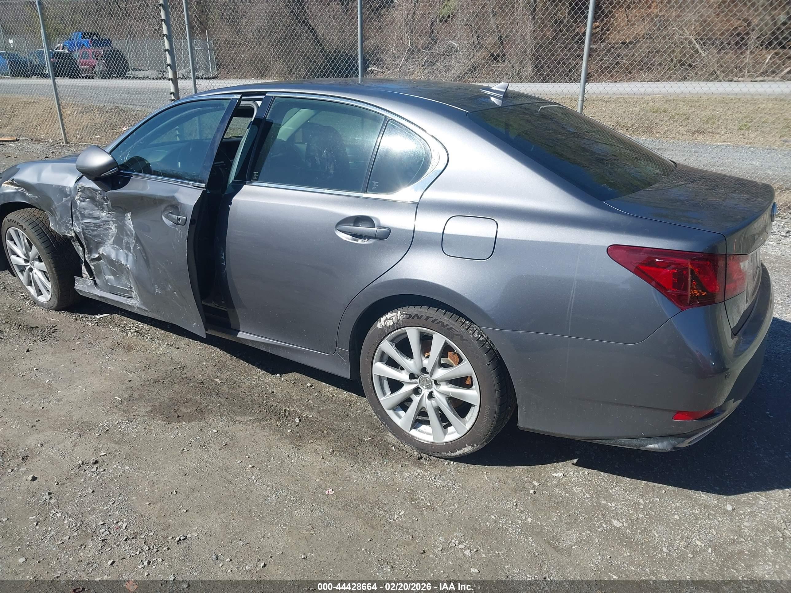 LEXUS GS image 3