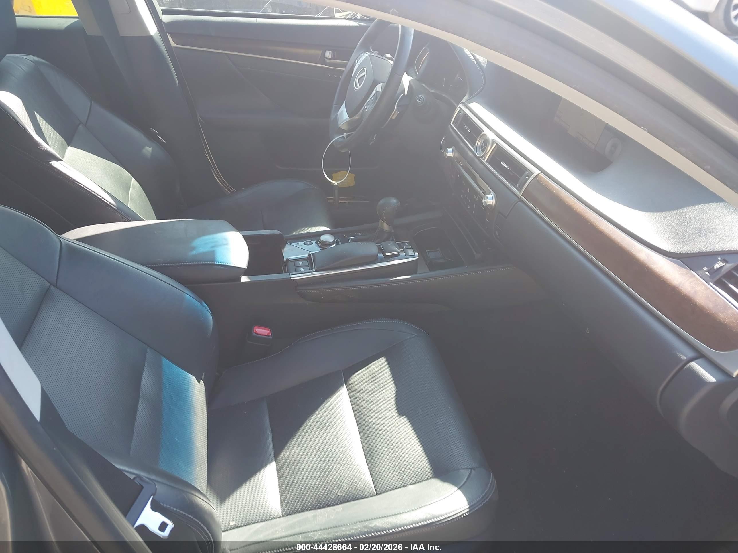 LEXUS GS image 5