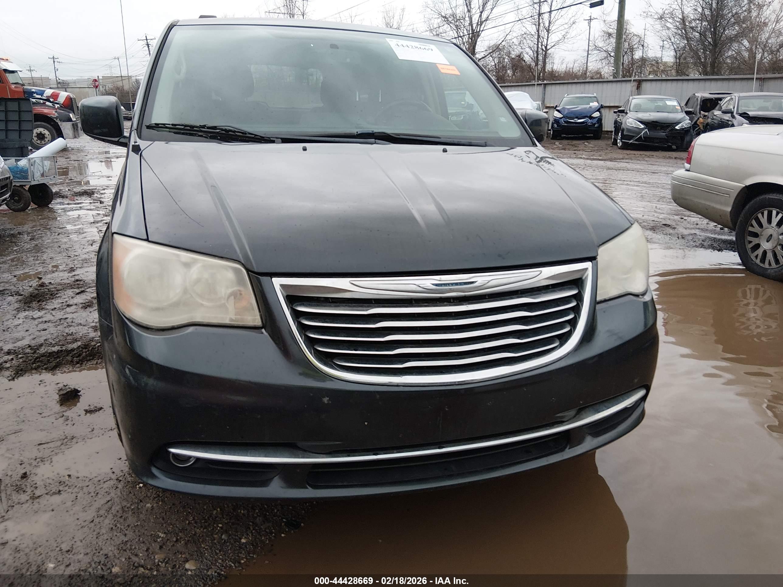 CHRYSLER TOWN image 6