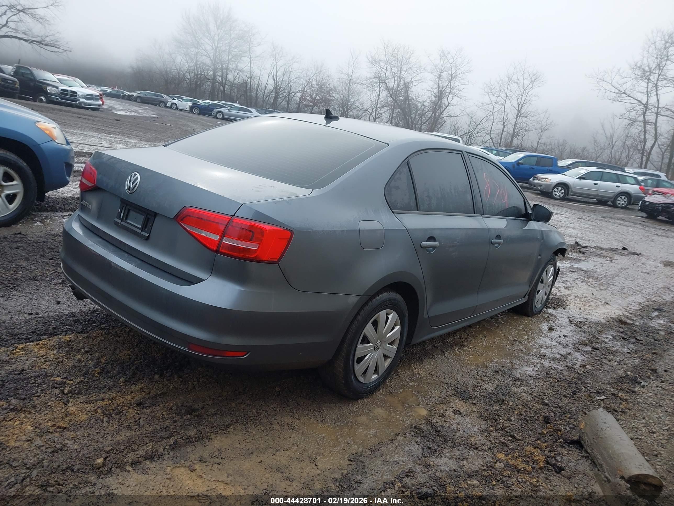 VOLKSWAGEN JETTA image 4