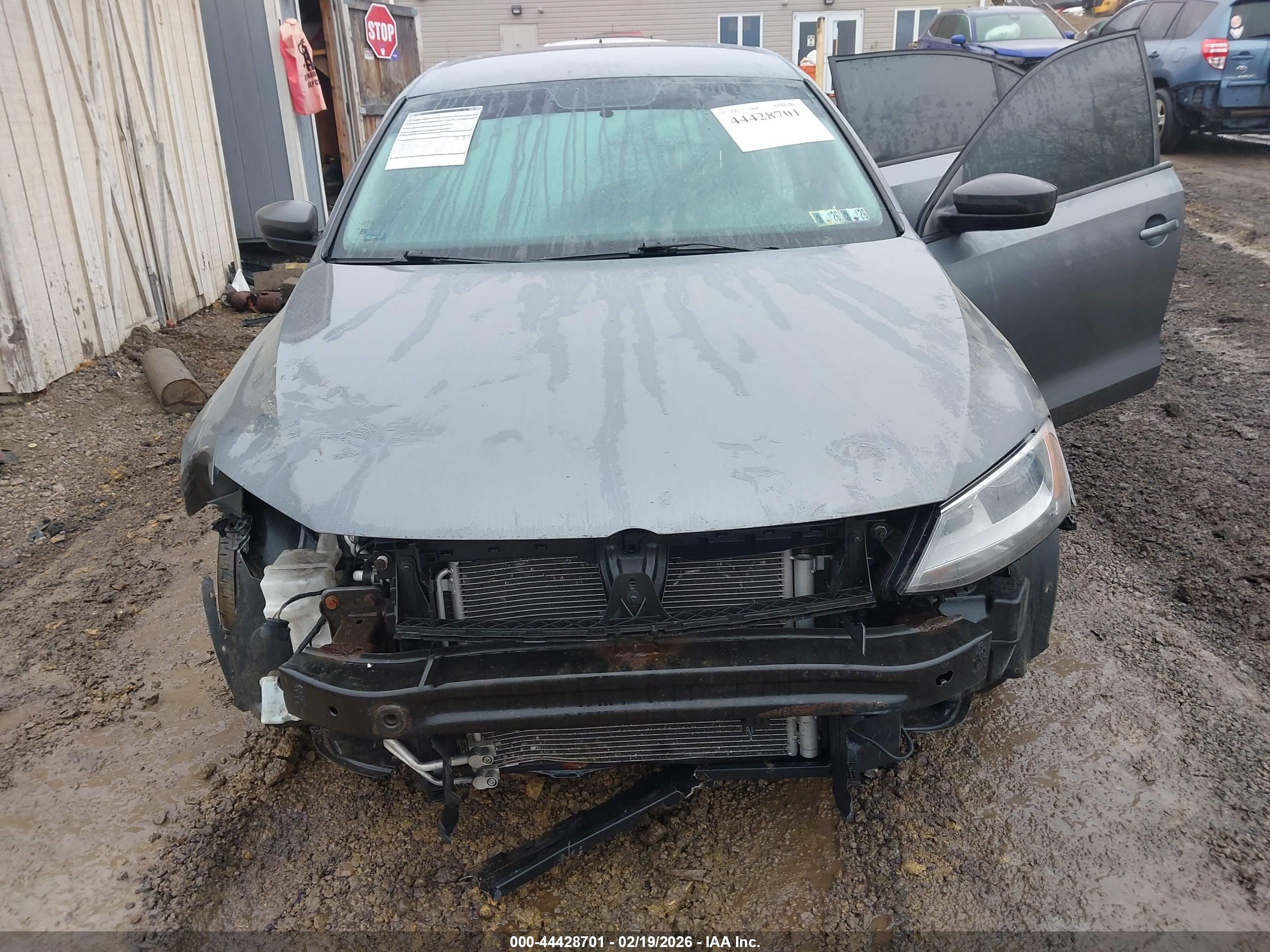 VOLKSWAGEN JETTA image 6