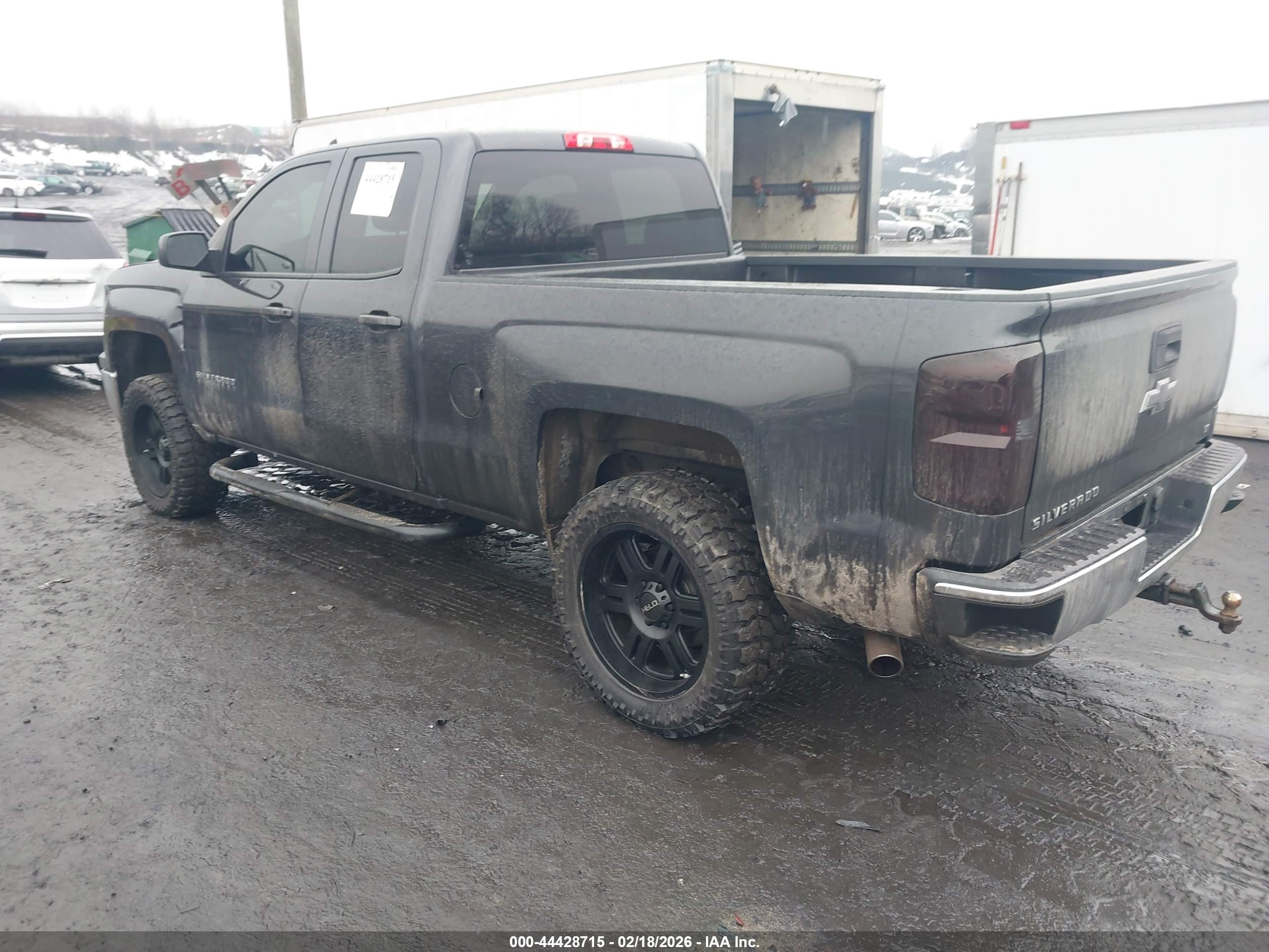 CHEVROLET SILVERADO image 3