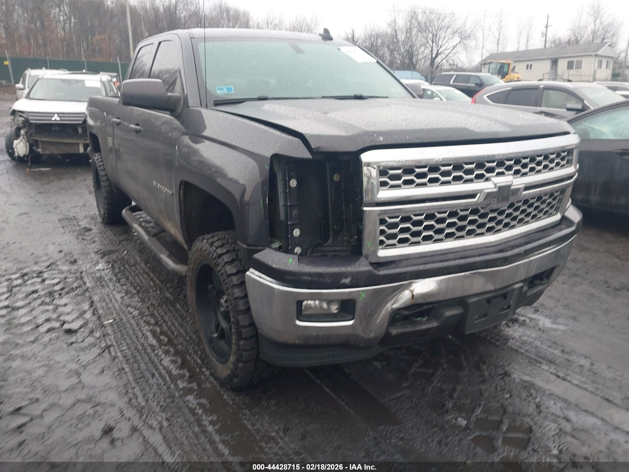CHEVROLET SILVERADO image 6