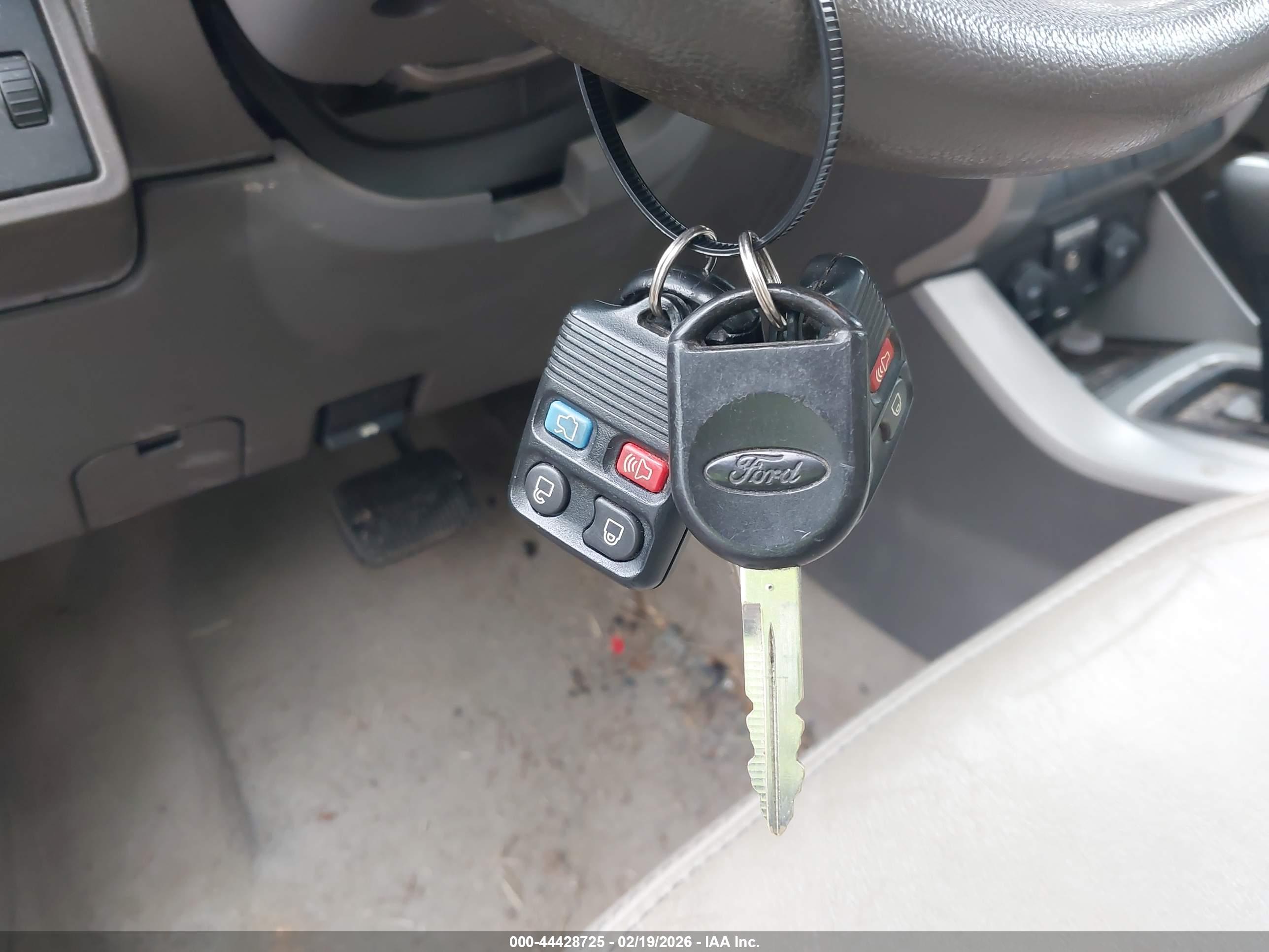 FORD FOCUS image 11