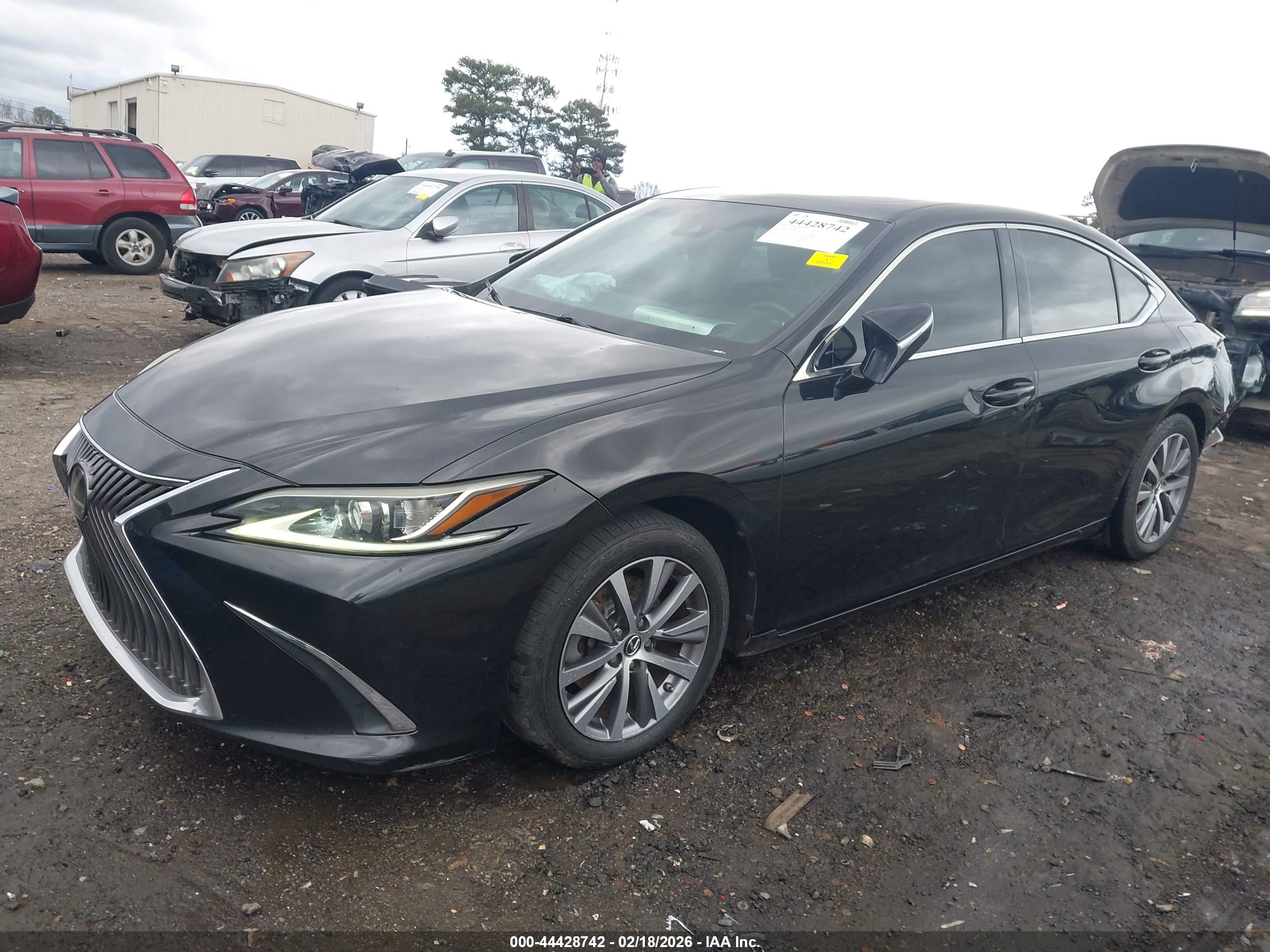 LEXUS ES image 2