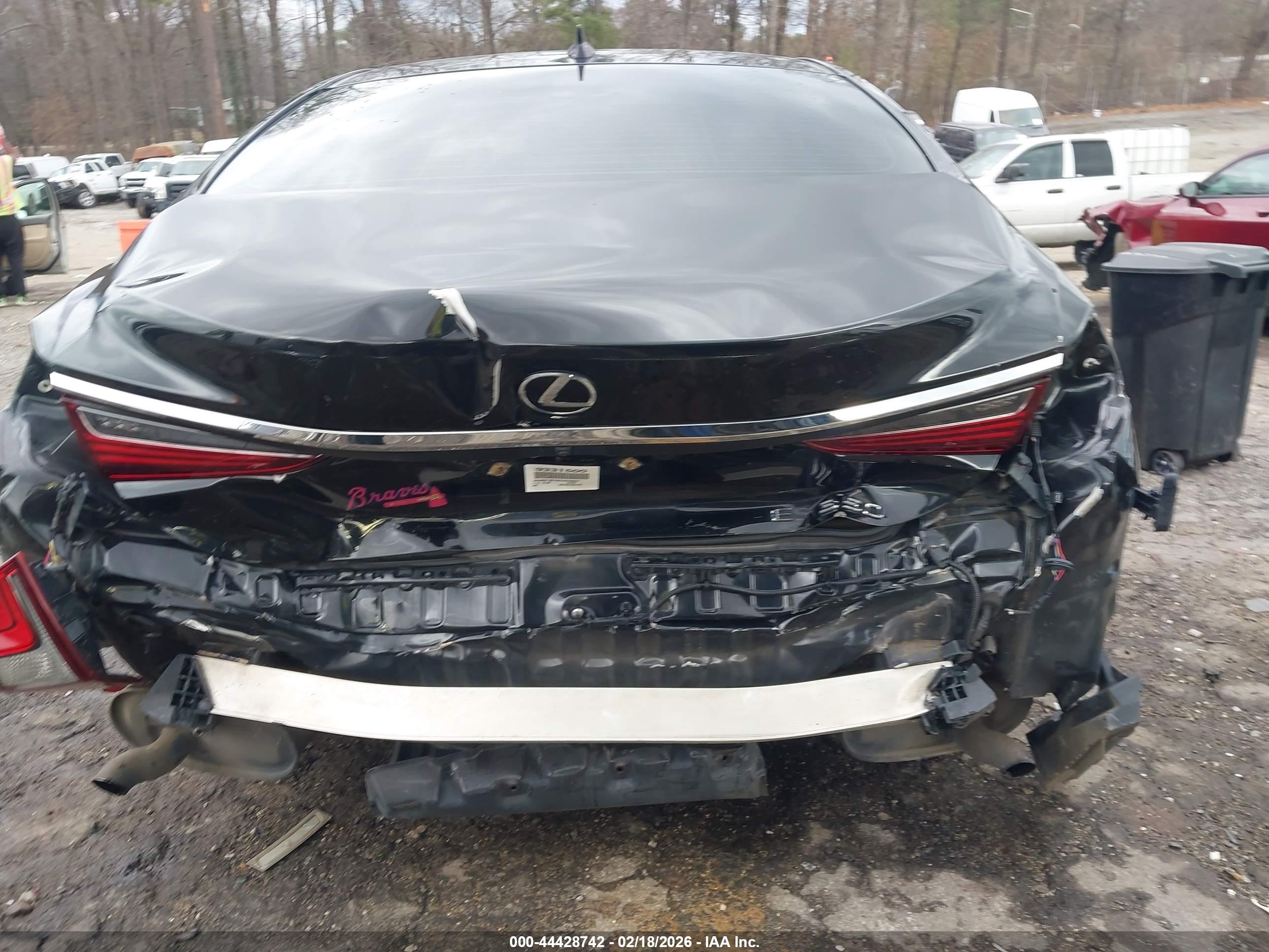 LEXUS ES image 6