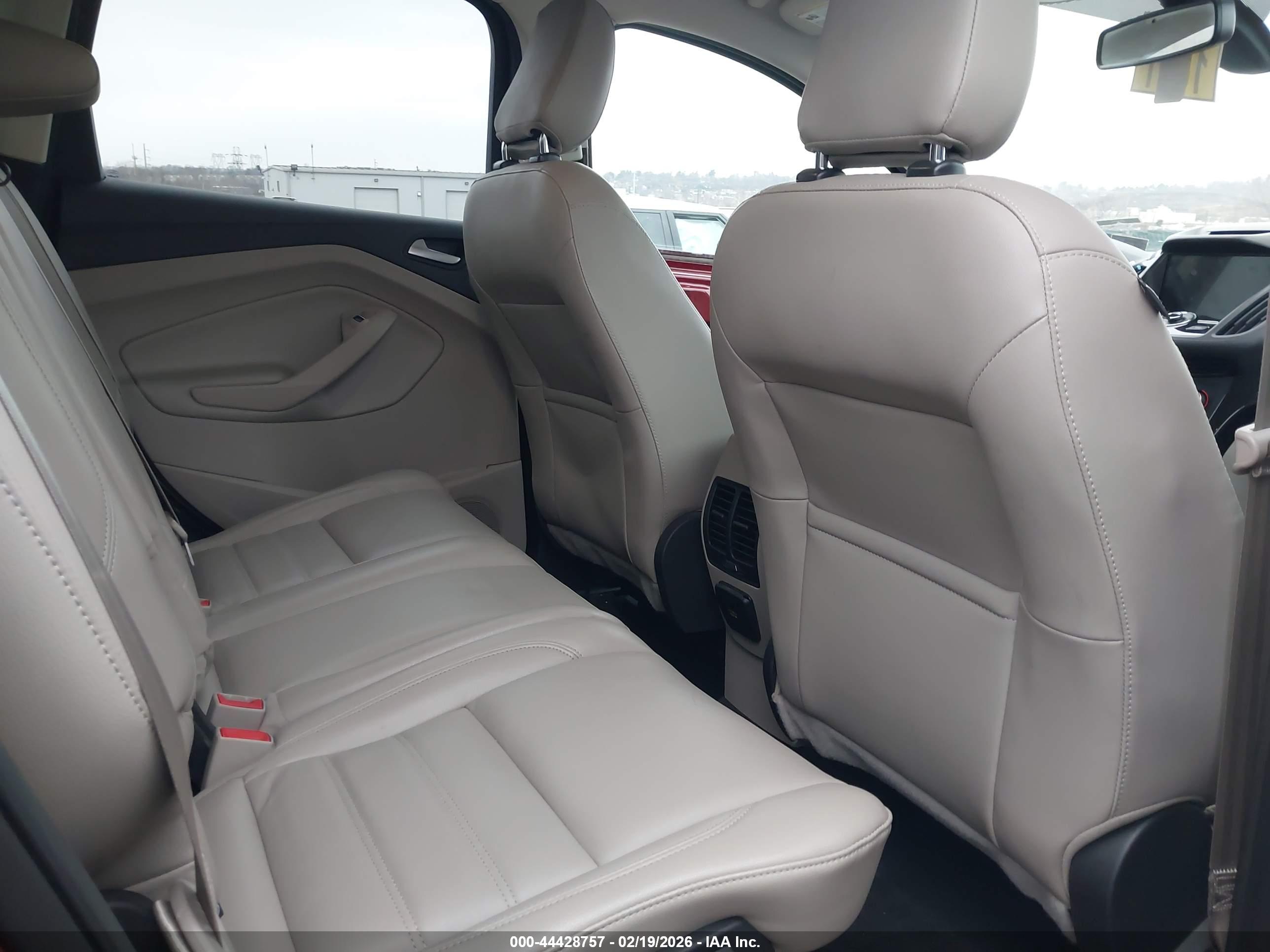 FORD ESCAPE image 8