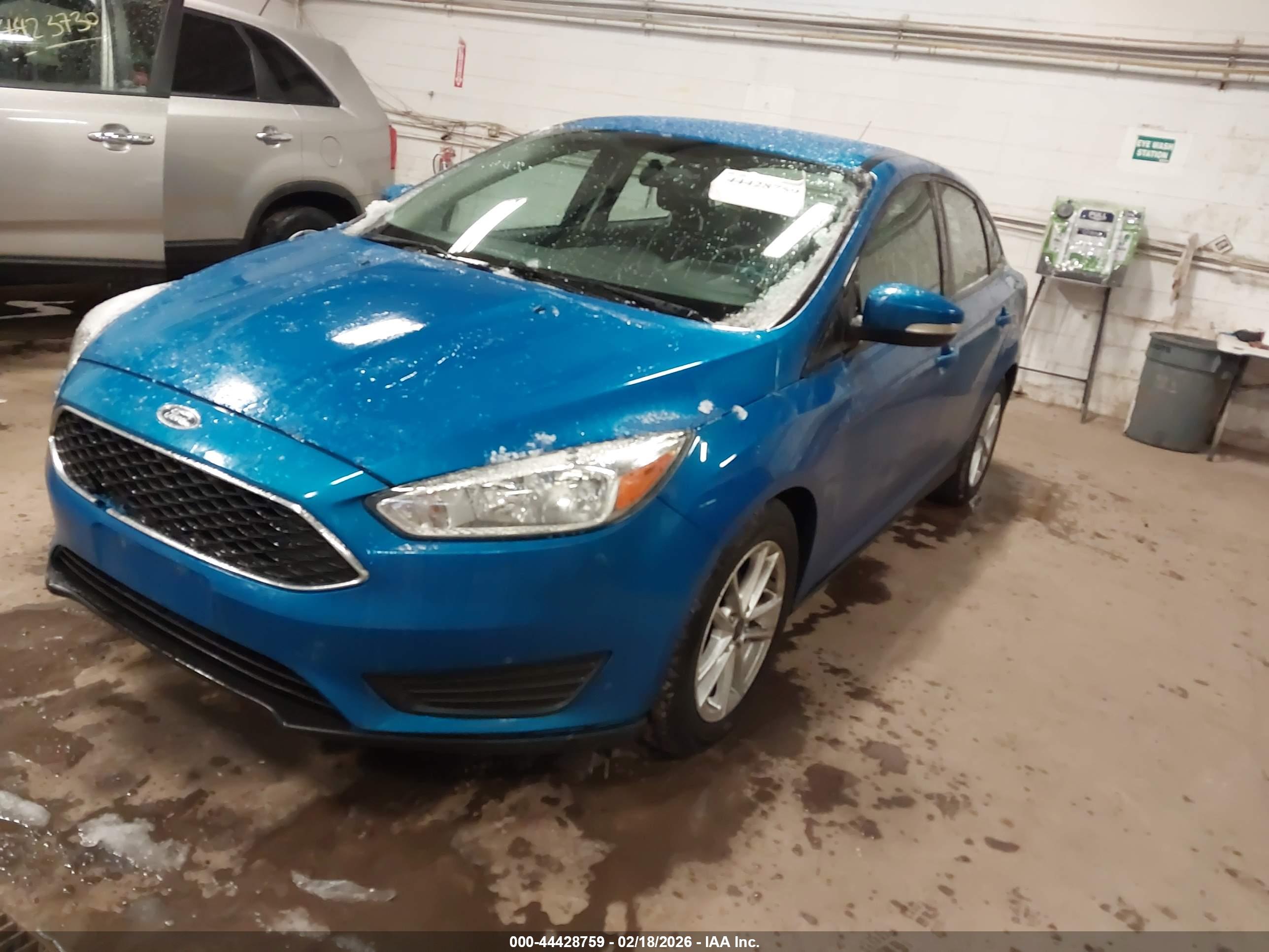 FORD FOCUS image 2