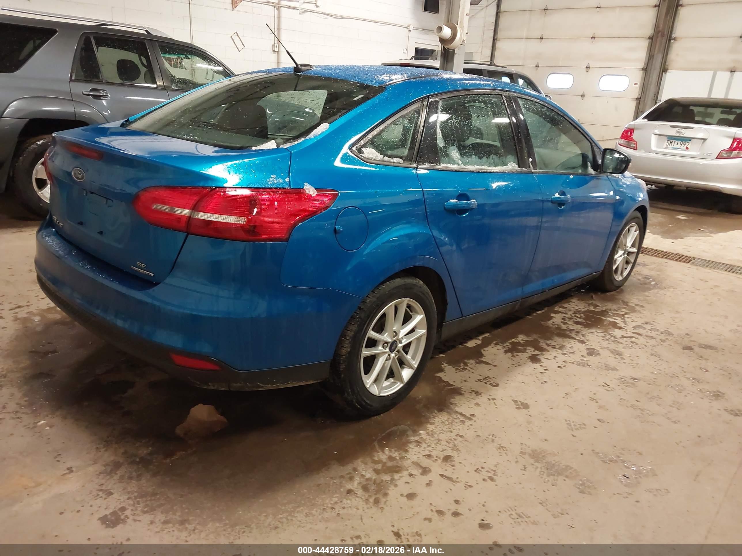 FORD FOCUS image 4