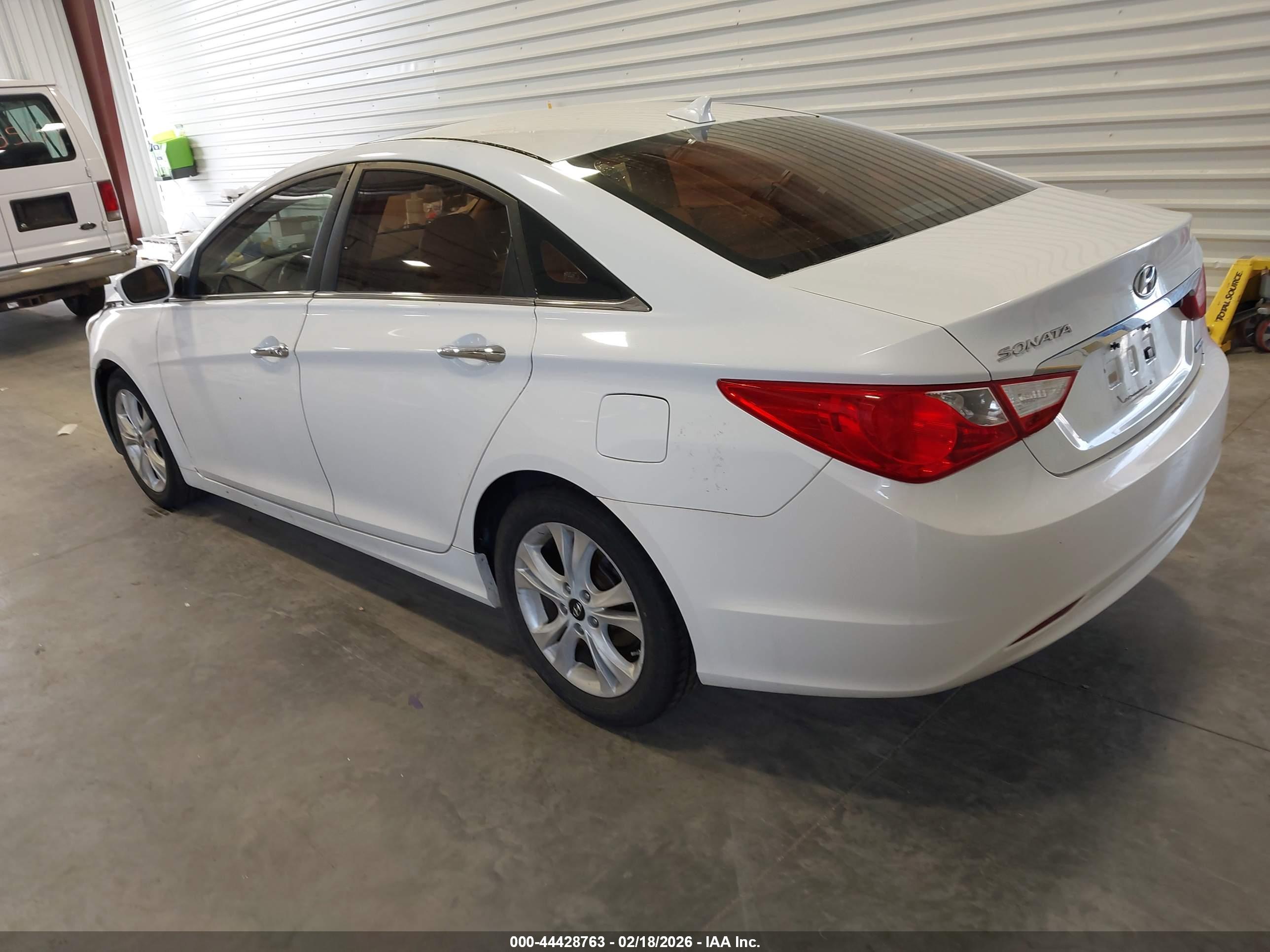 HYUNDAI SONATA image 3