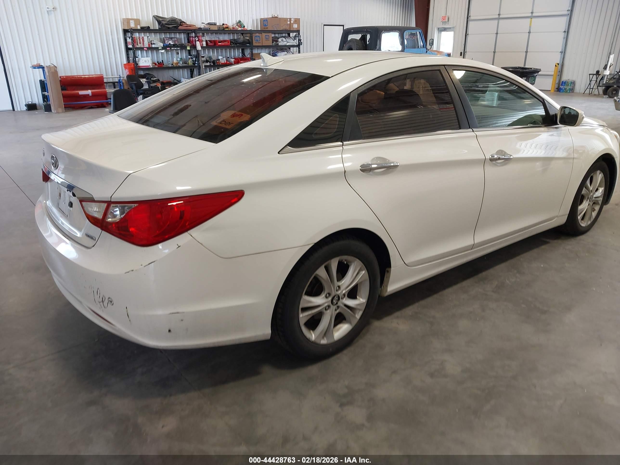 HYUNDAI SONATA image 4
