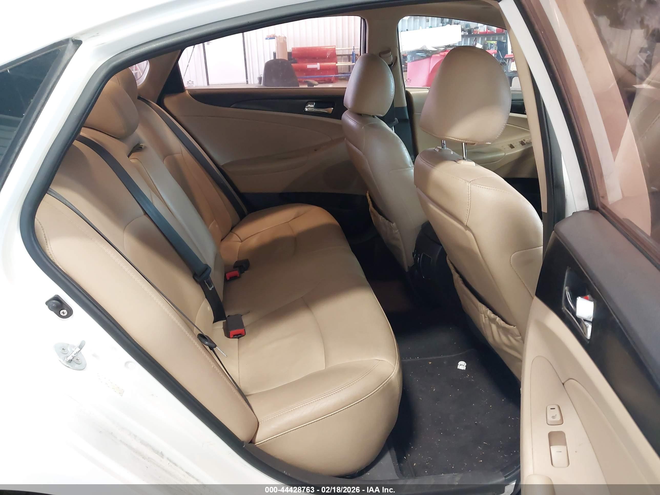 HYUNDAI SONATA image 8