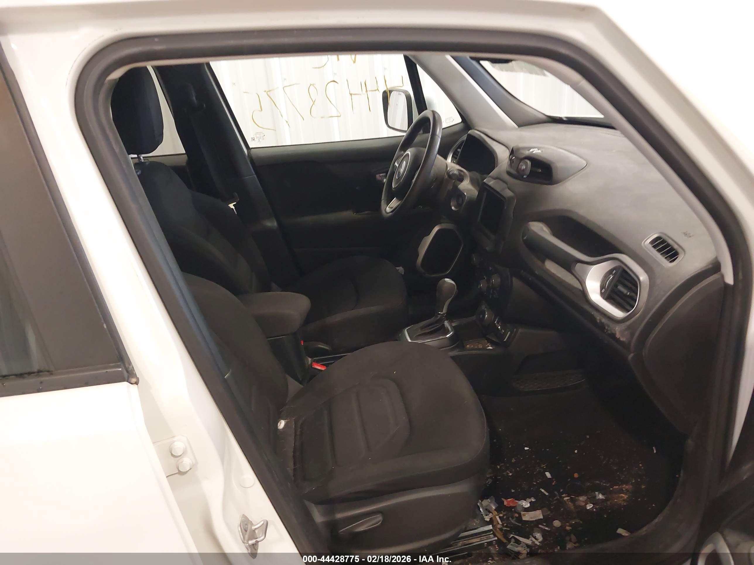 JEEP RENEGADE image 5