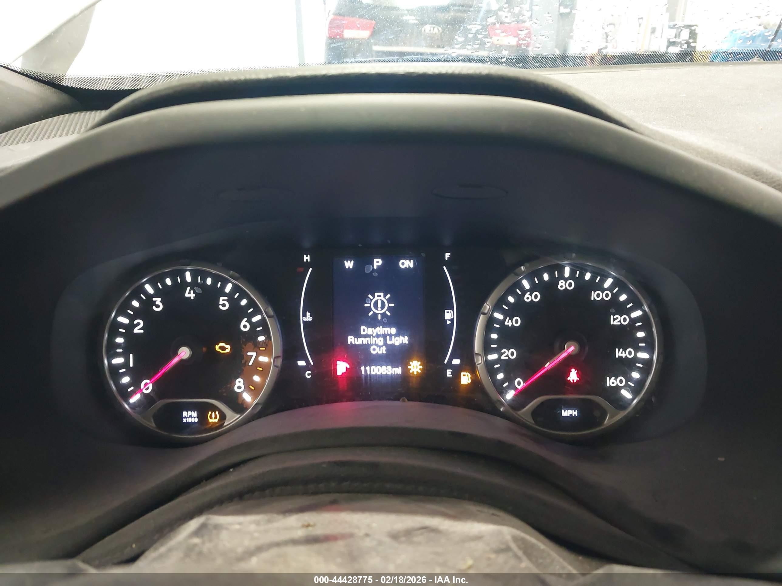 JEEP RENEGADE image 7