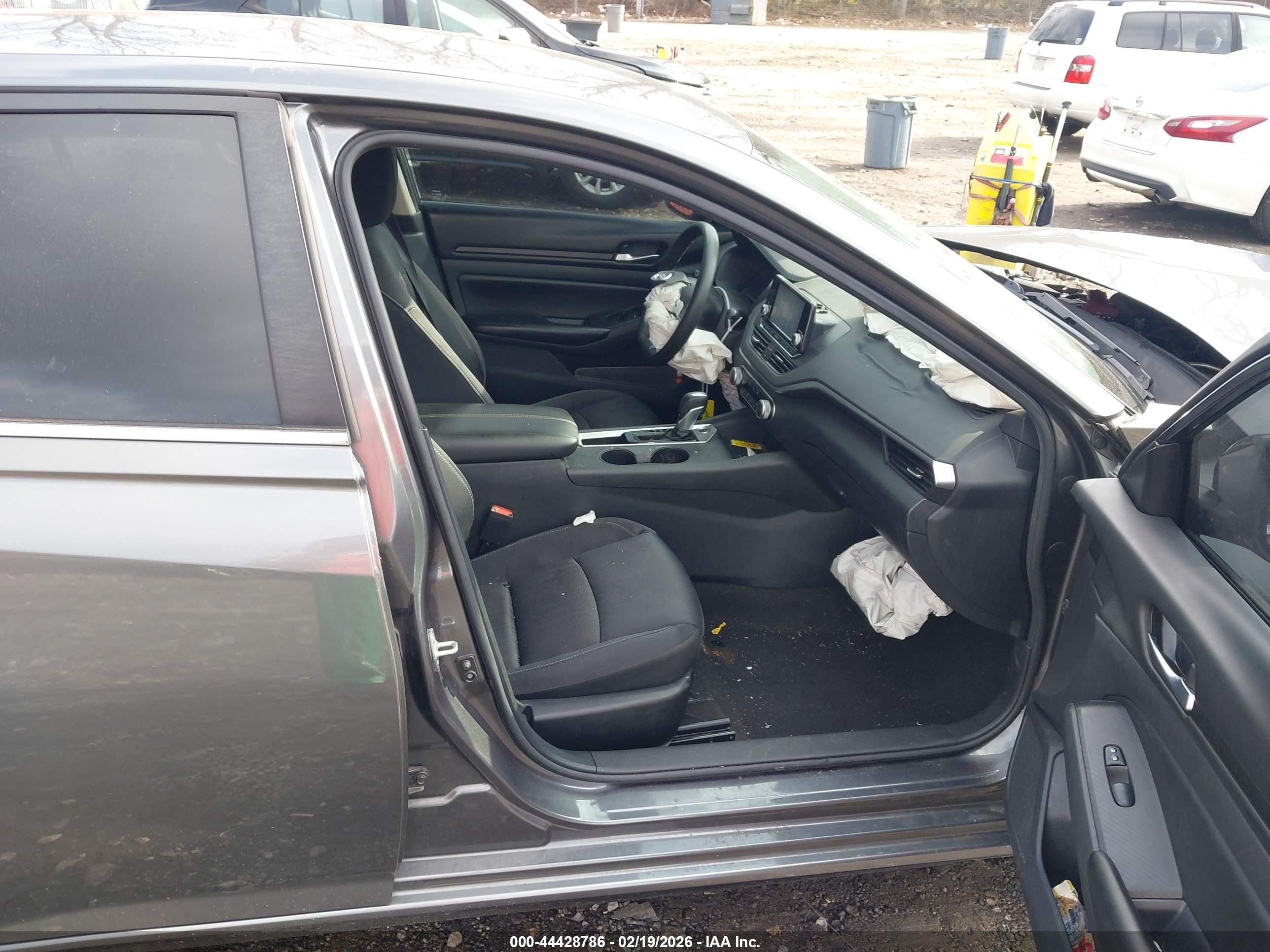 NISSAN ALTIMA image 5