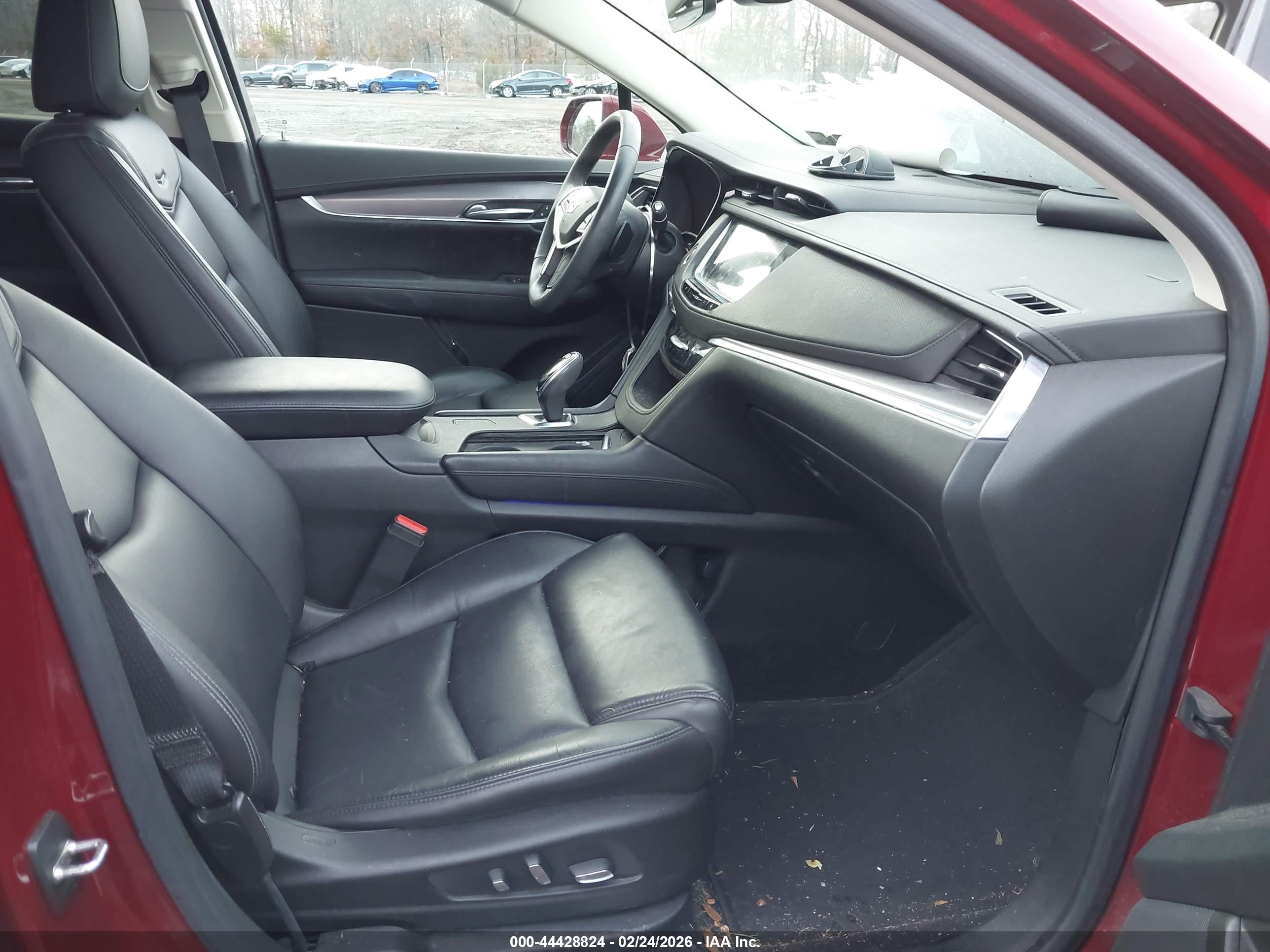 CADILLAC XT5 image 5