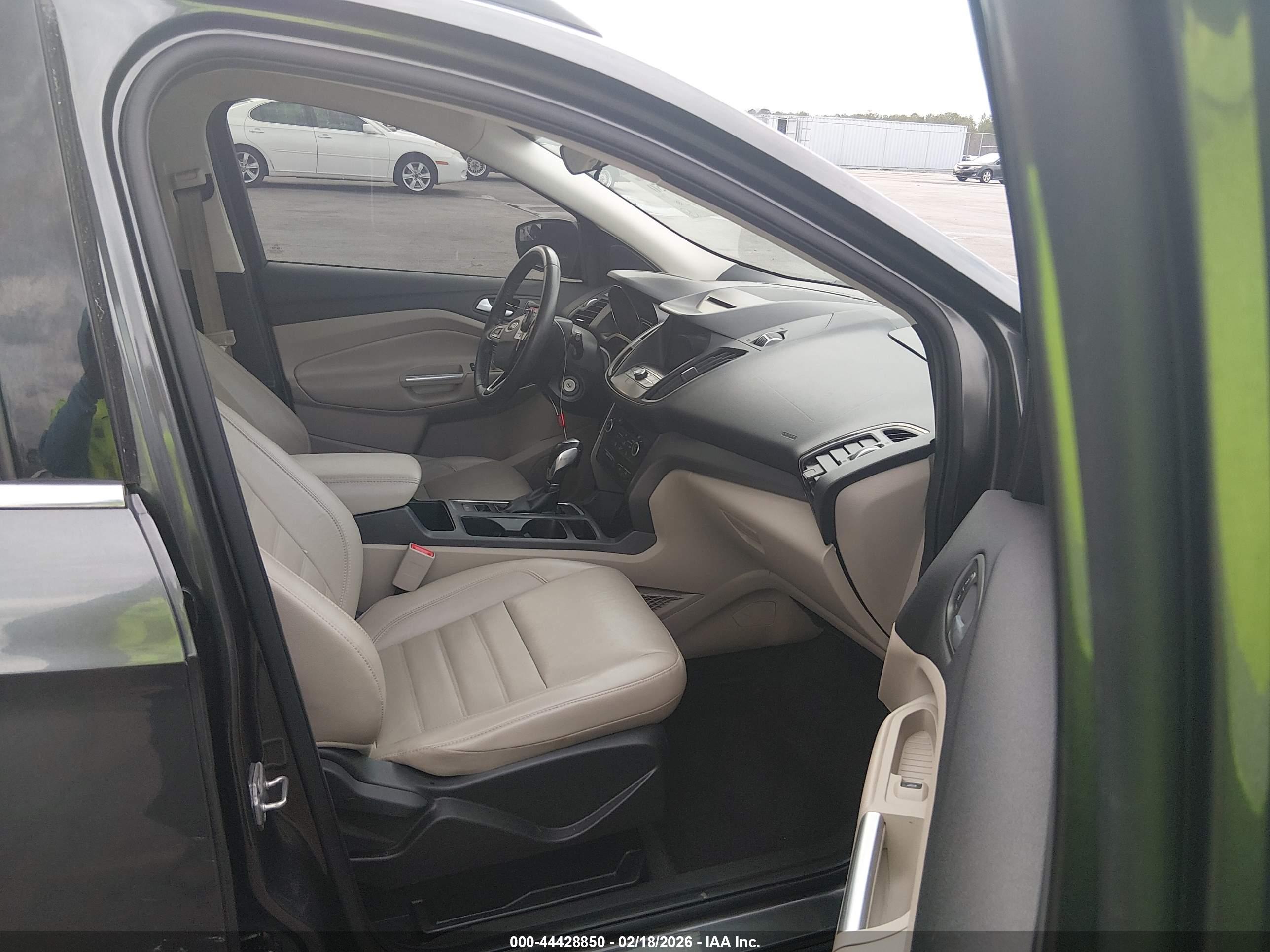 FORD ESCAPE image 5