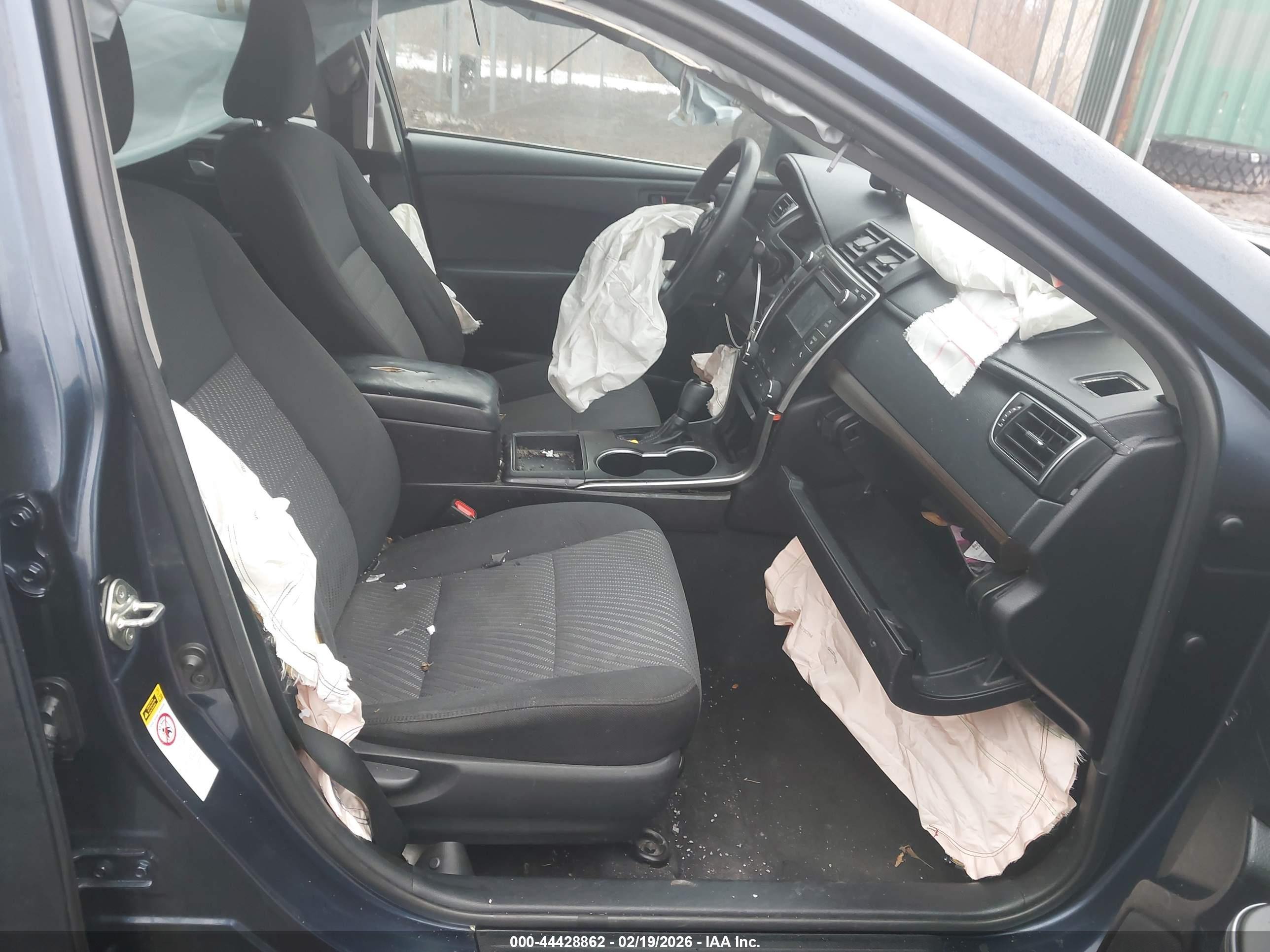TOYOTA CAMRY image 5