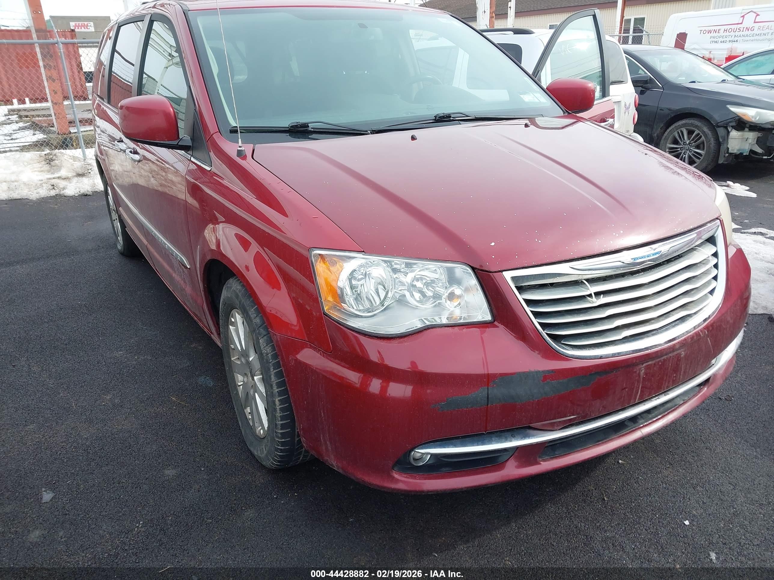 CHRYSLER TOWN image 6