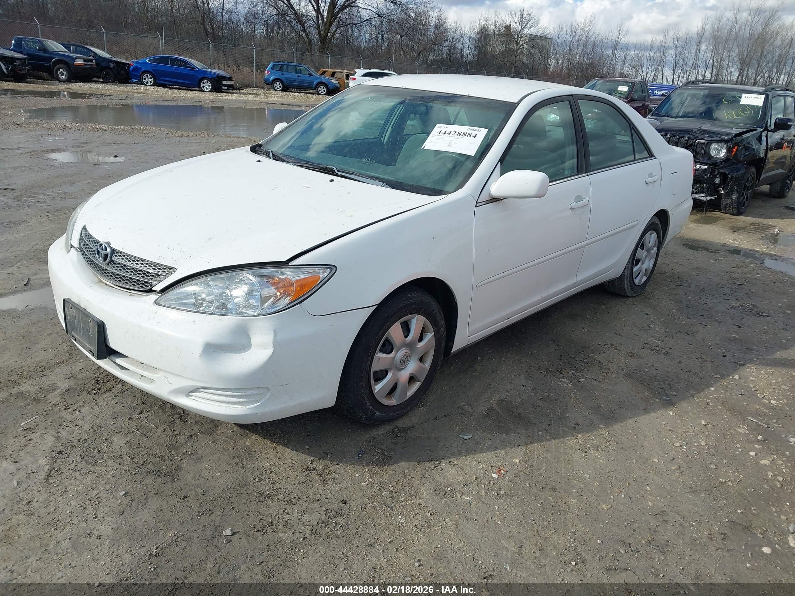 TOYOTA CAMRY image 2