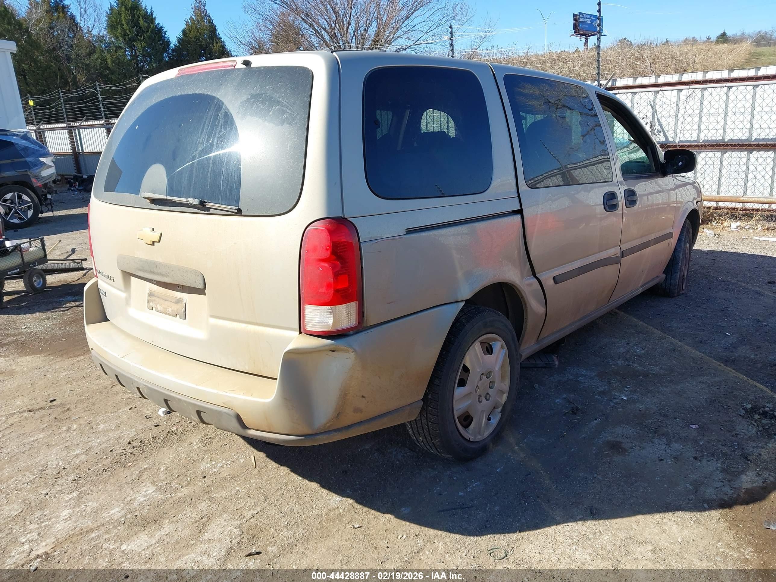 CHEVROLET UPLANDER image 4
