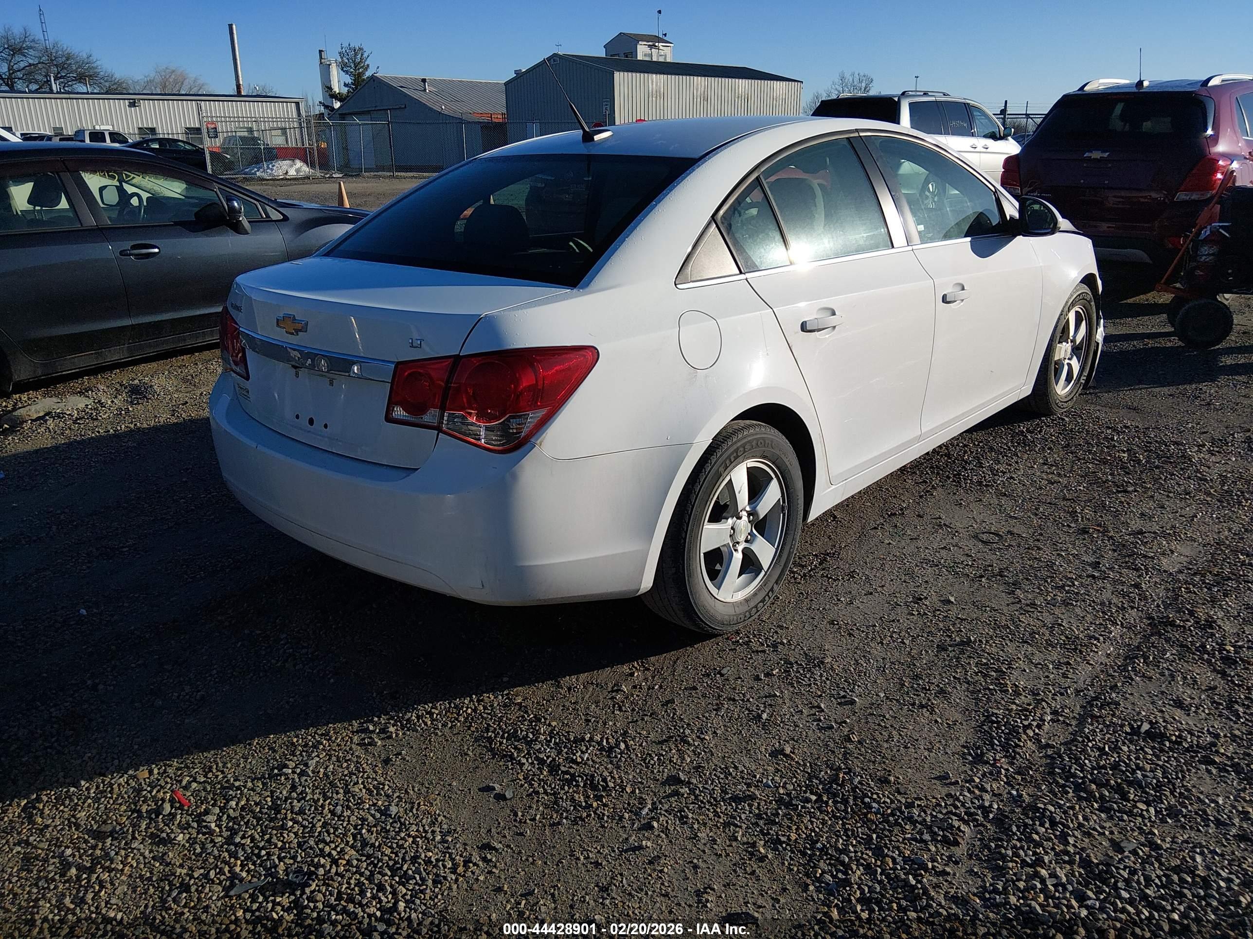 CHEVROLET CRUZE image 4