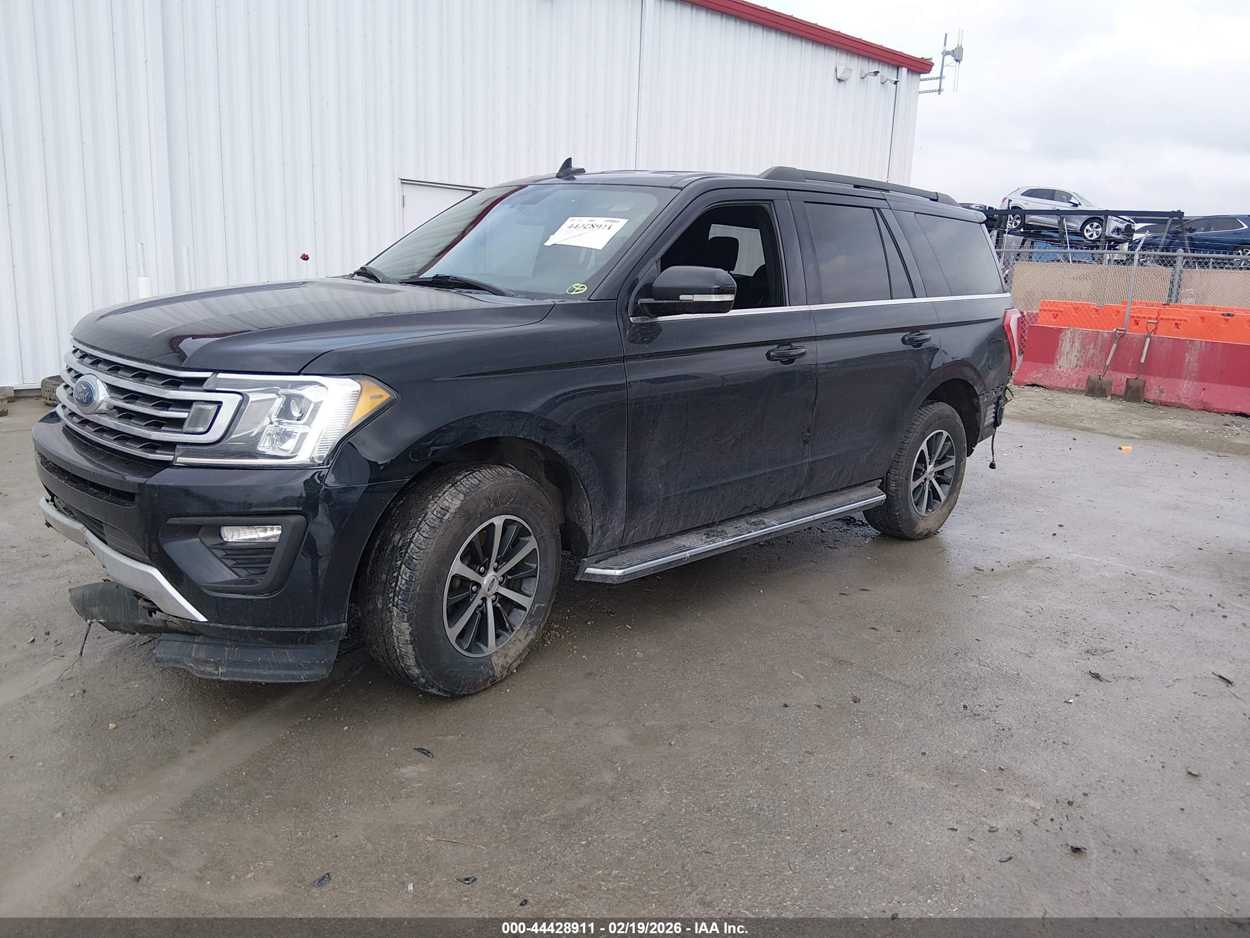 FORD EXPEDITION image 2