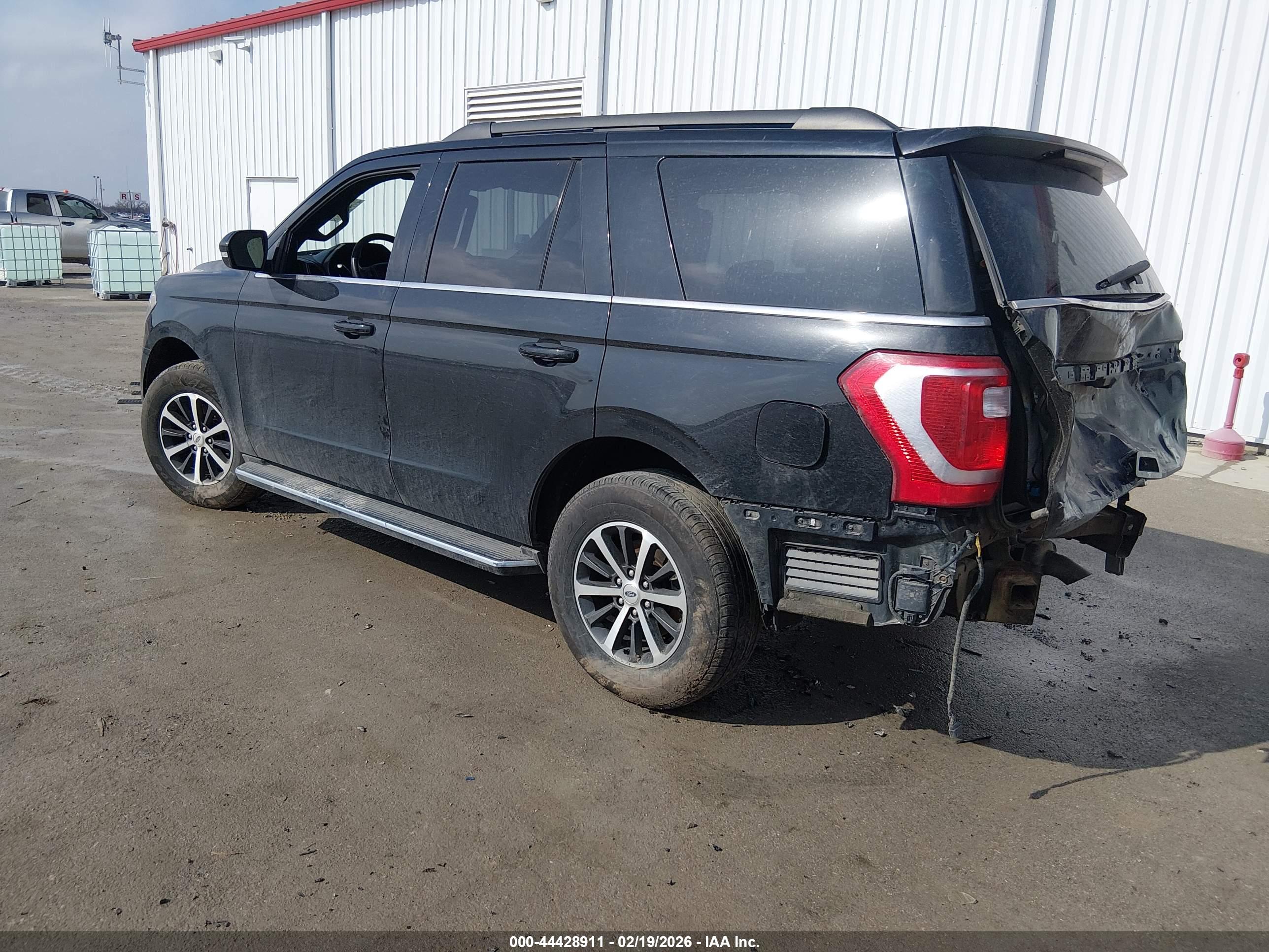 FORD EXPEDITION image 3