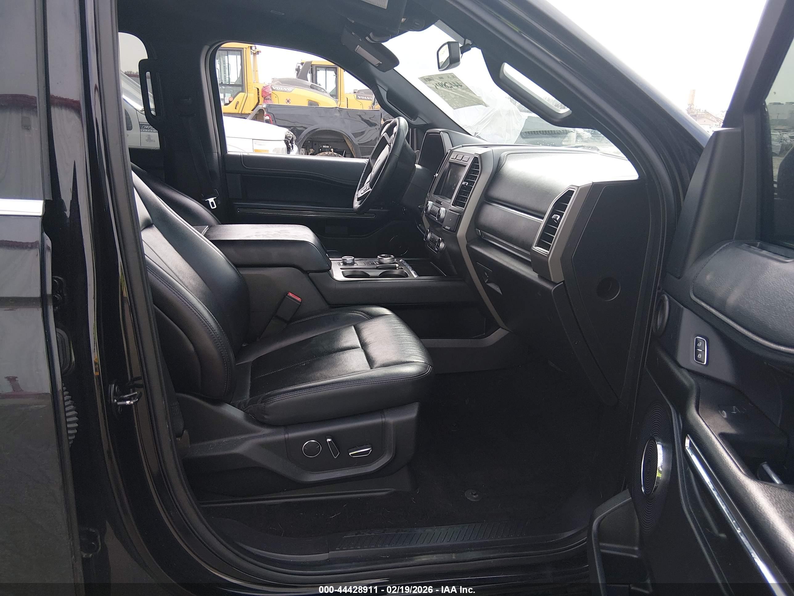 FORD EXPEDITION image 5