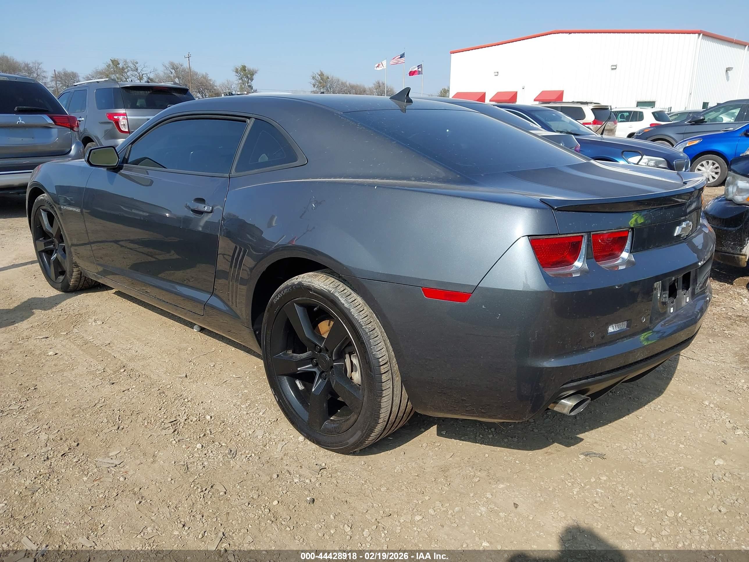 CHEVROLET CAMARO image 3