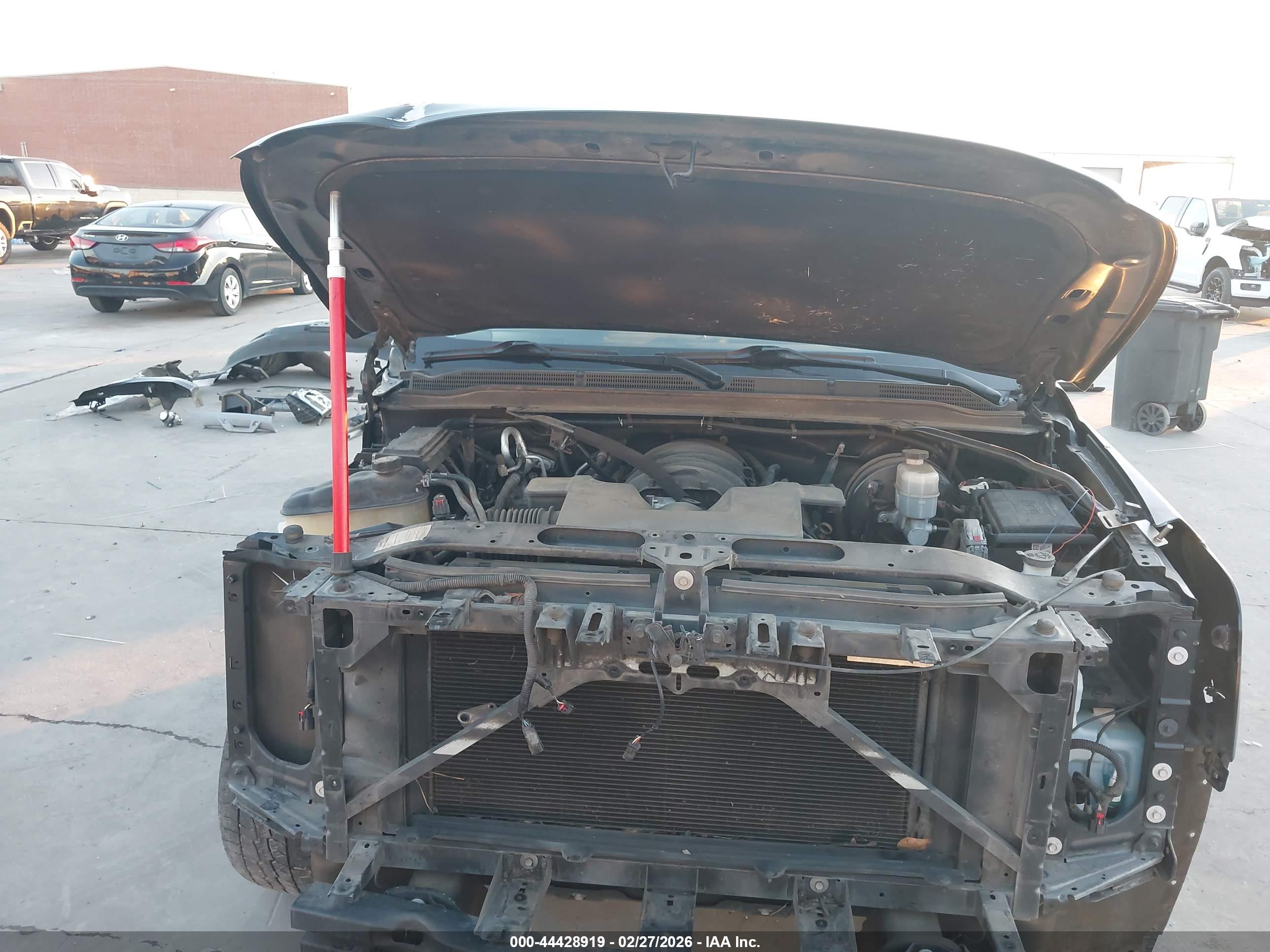 GMC YUKON image 10