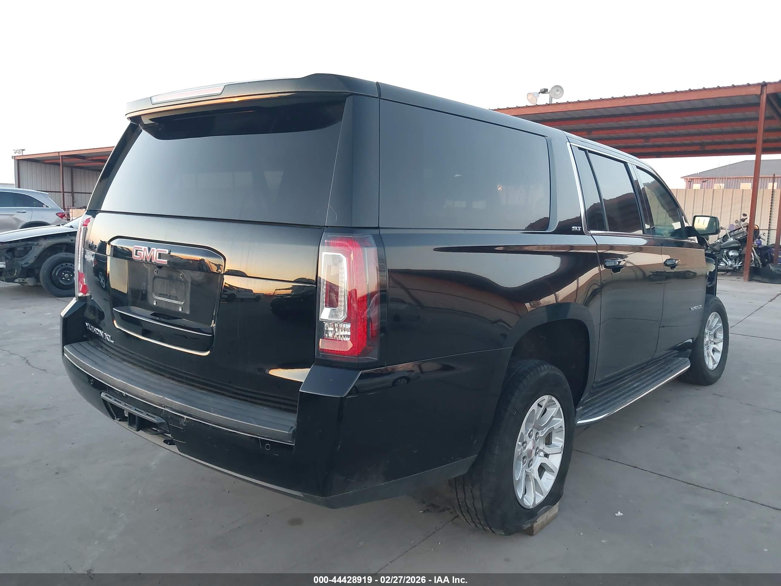 GMC YUKON image 4