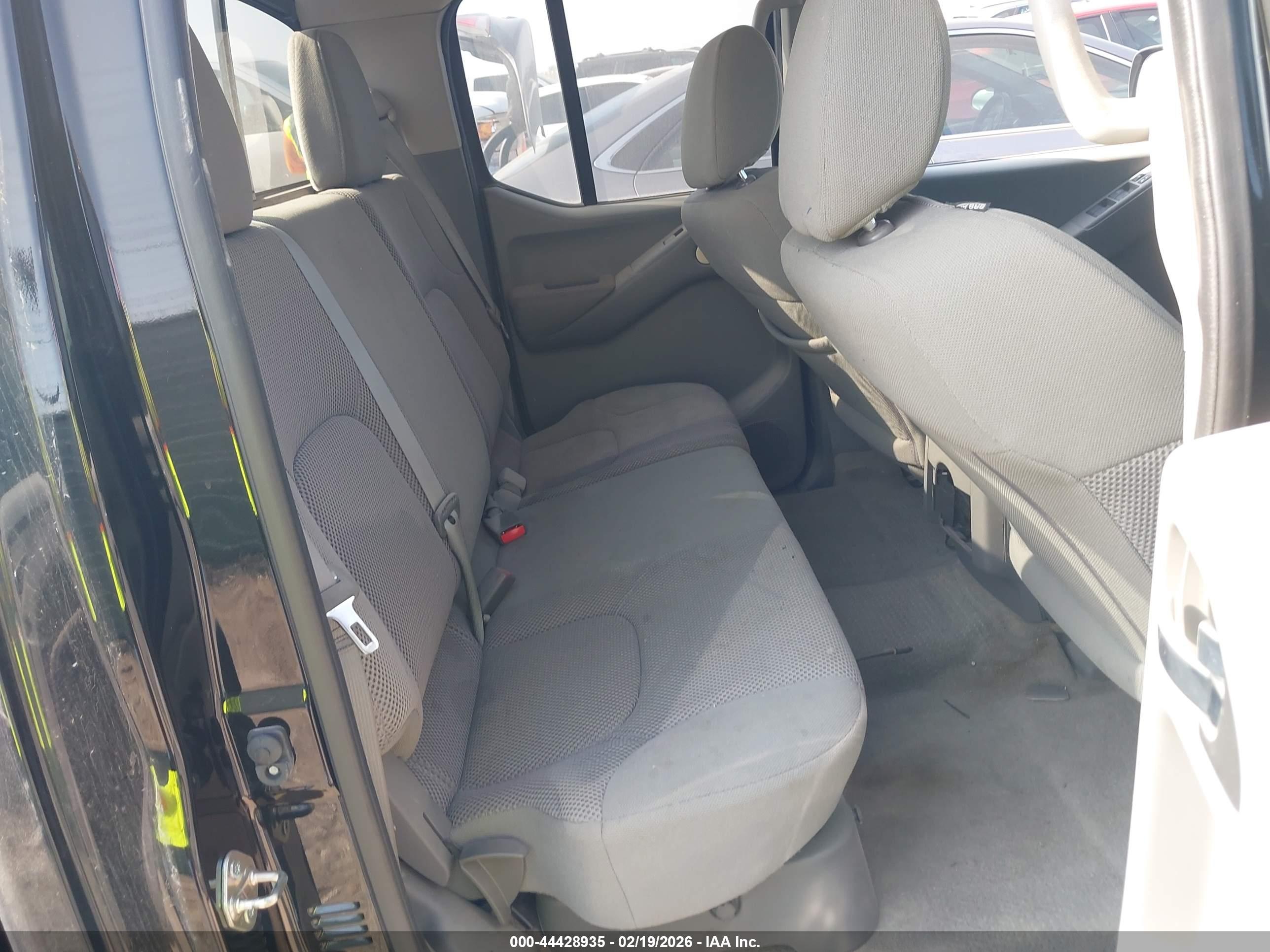 NISSAN FRONTIER image 8