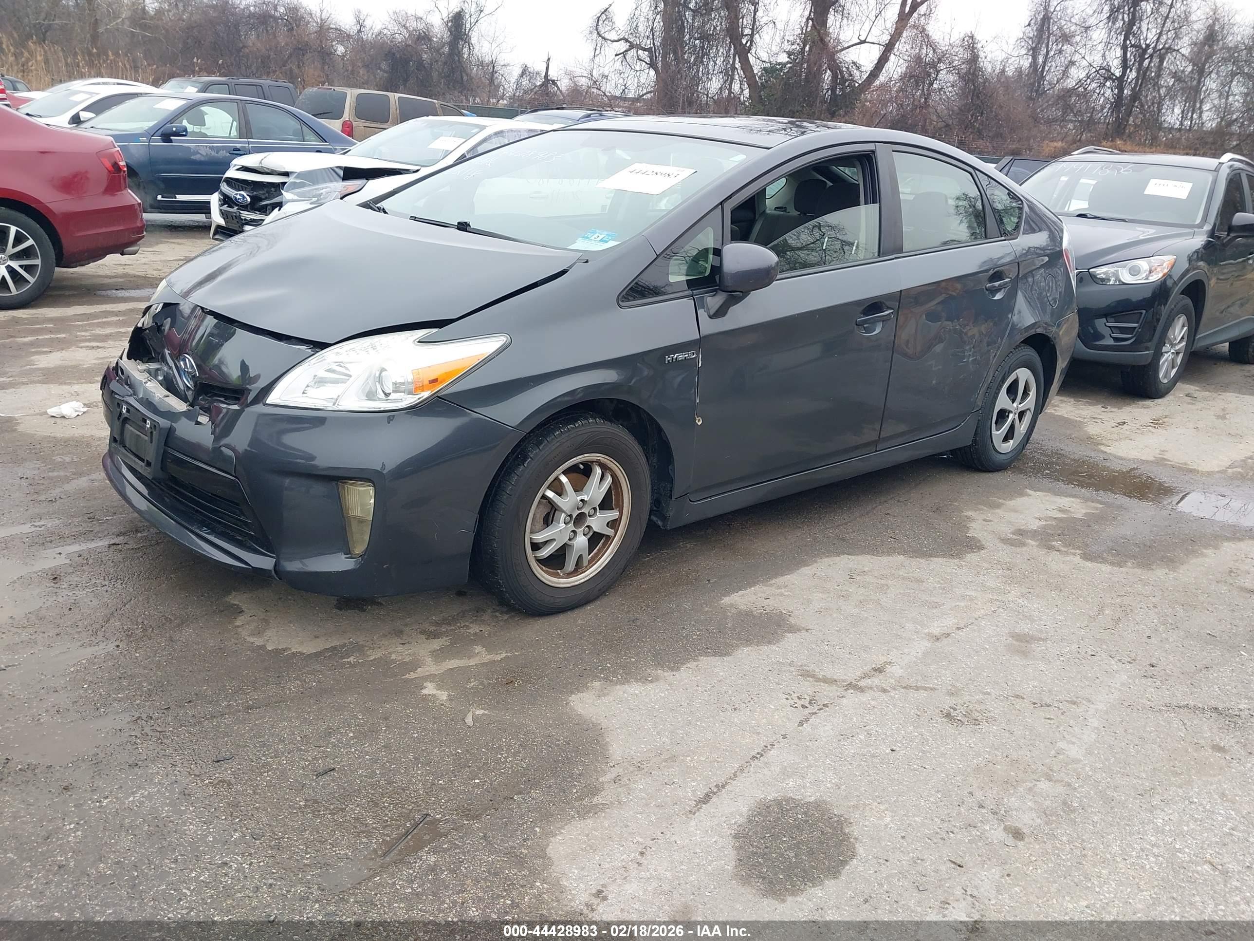 TOYOTA PRIUS image 2