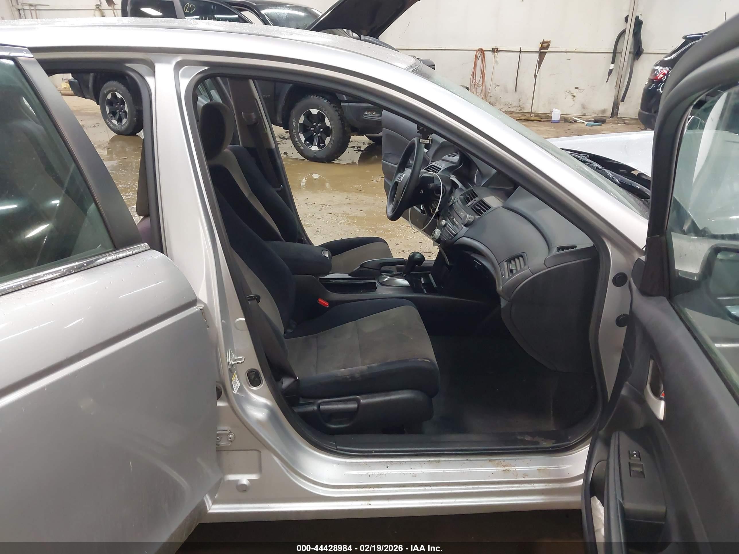 HONDA ACCORD image 5