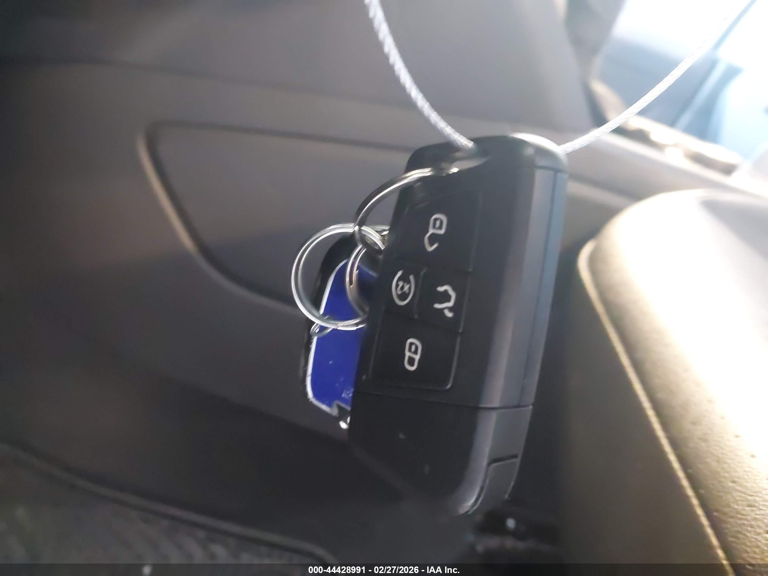VOLKSWAGEN ATLAS image 11