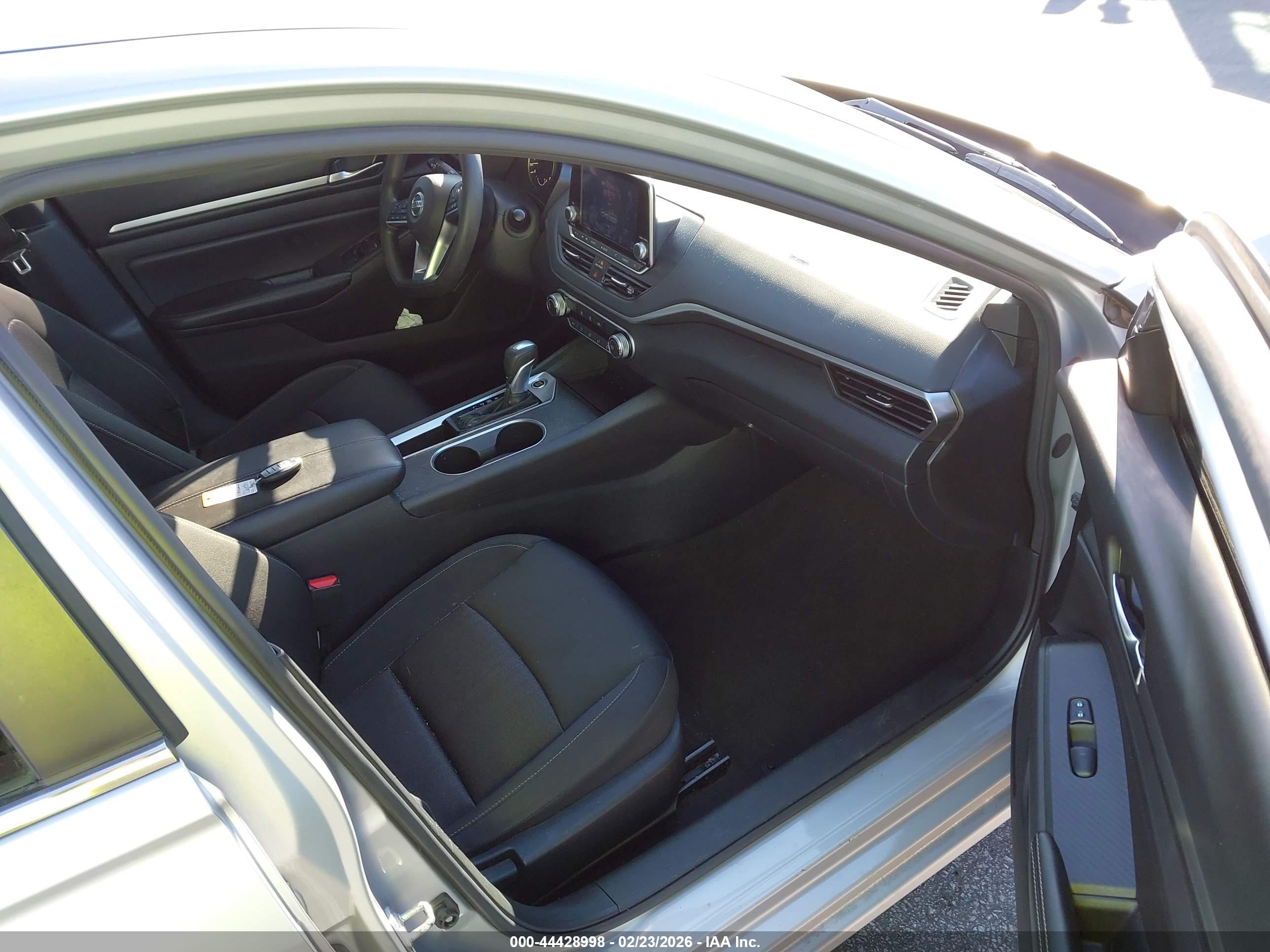 NISSAN ALTIMA image 5