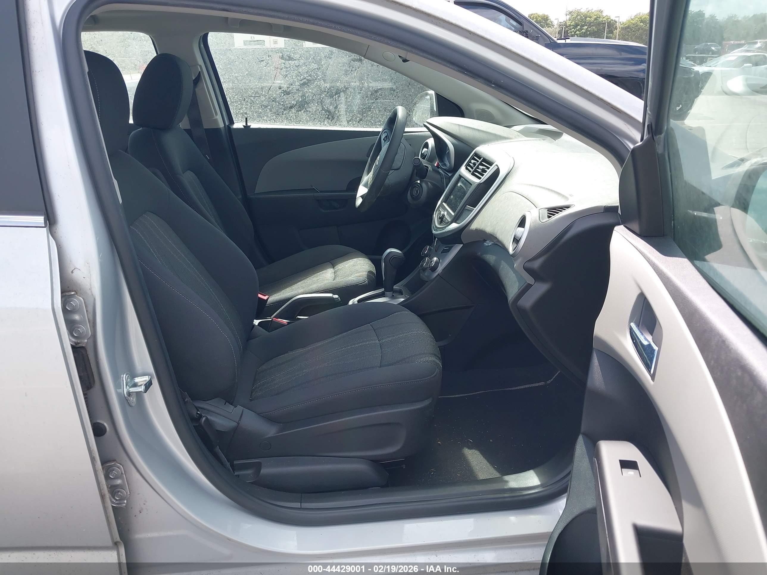 CHEVROLET SONIC image 5