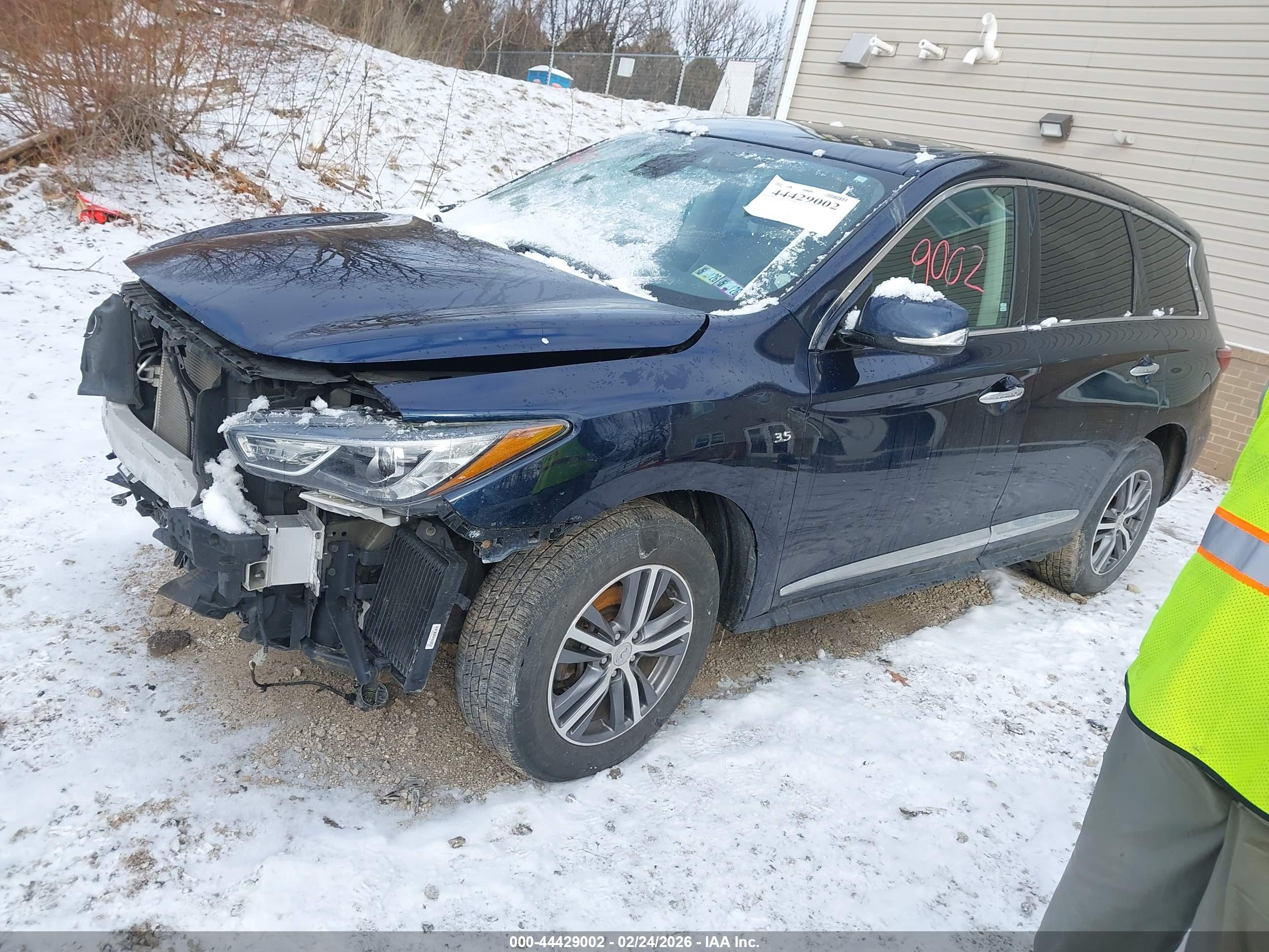 INFINITI QX60 image 2