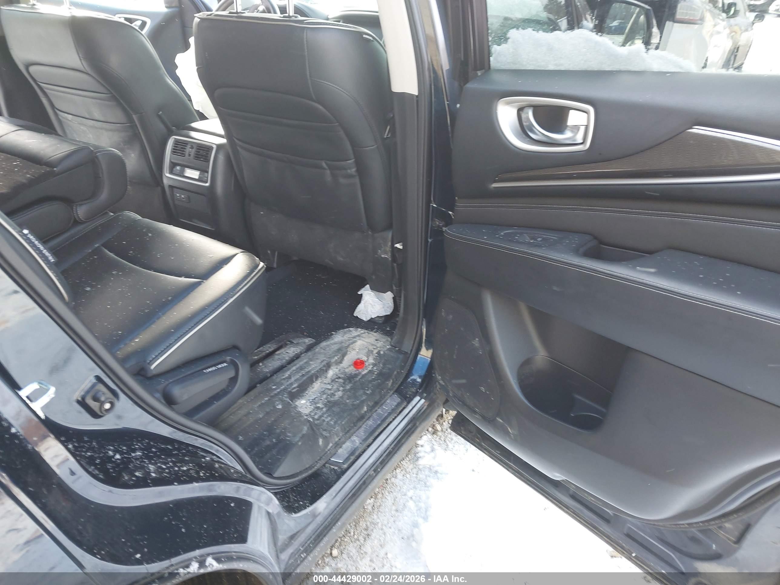 INFINITI QX60 image 8