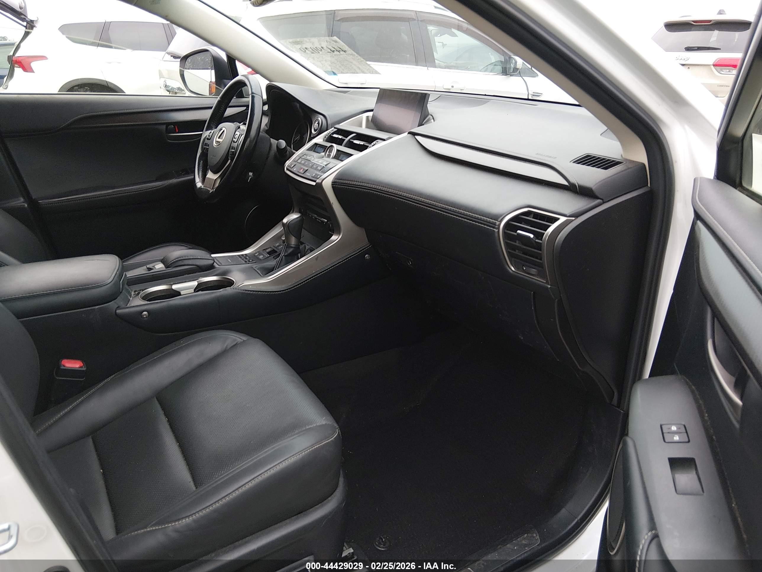 LEXUS NX image 5