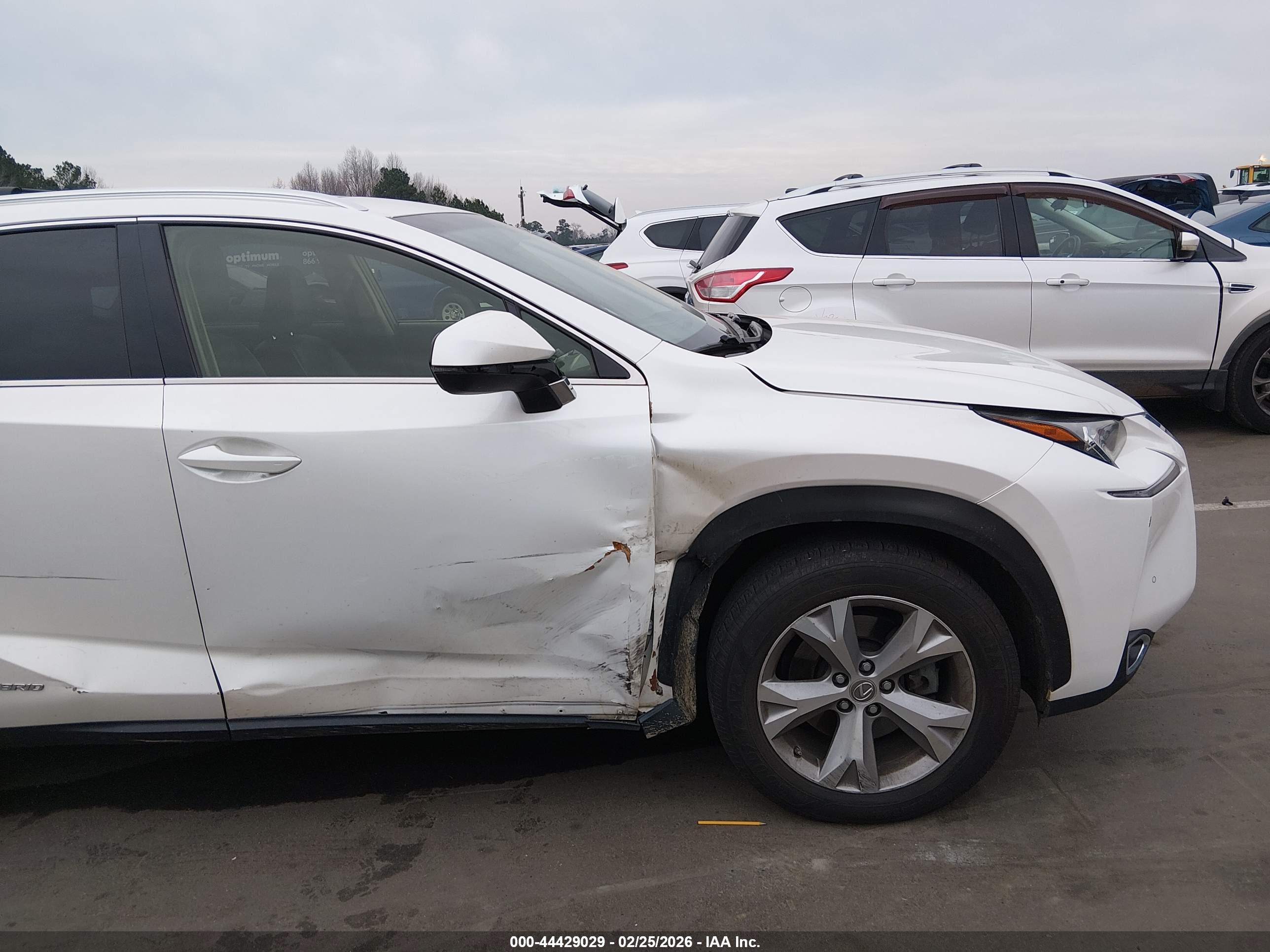 LEXUS NX image 6