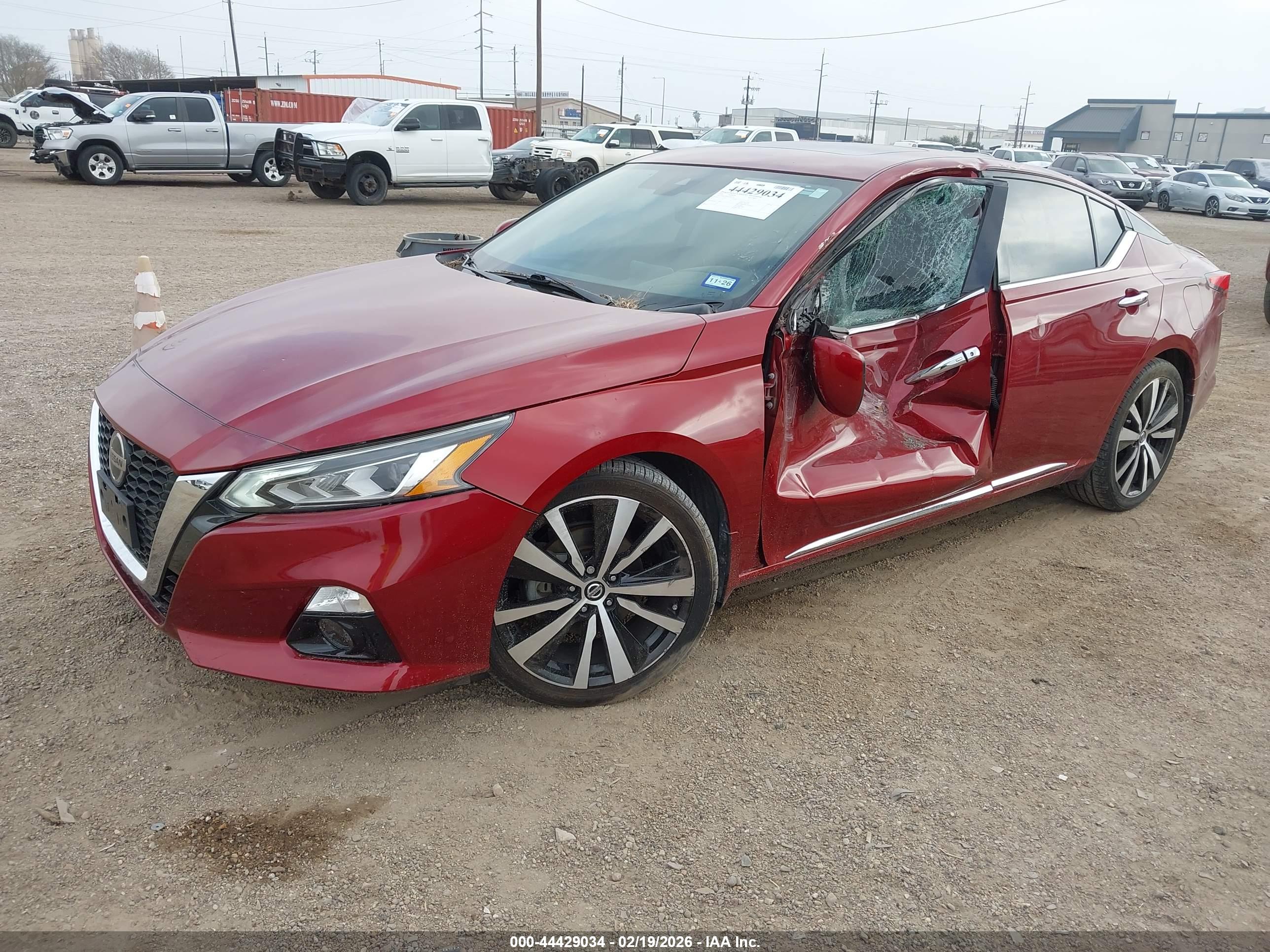 NISSAN ALTIMA image 2