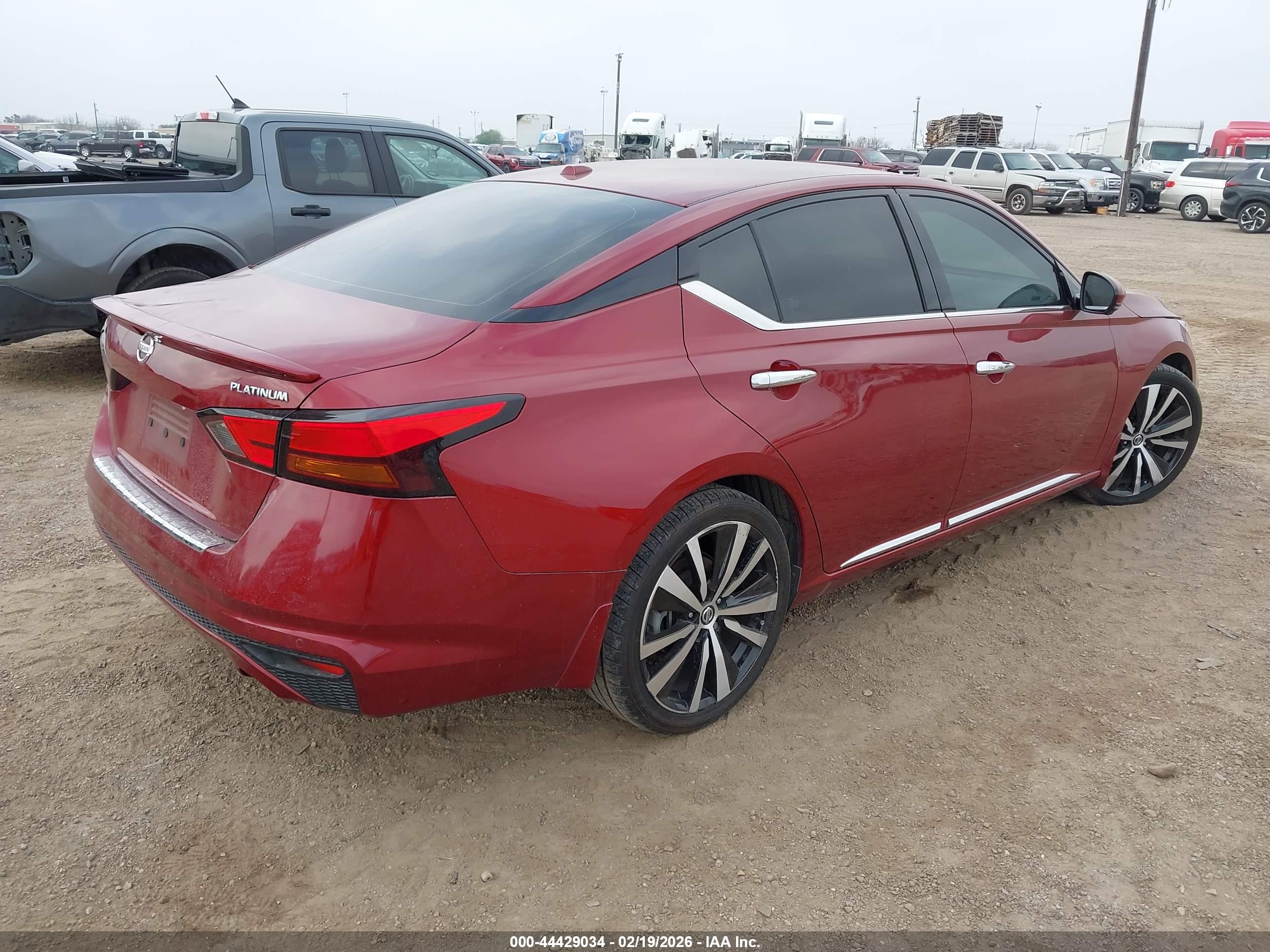 NISSAN ALTIMA image 4